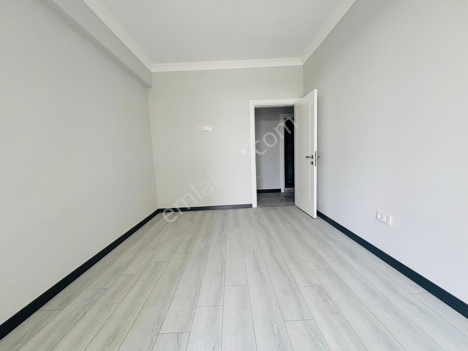 Güven'den 7/24 Güvenlikli,saunalı,havuzlu,k.otoparklı 3+1 Daire - Görsel 11