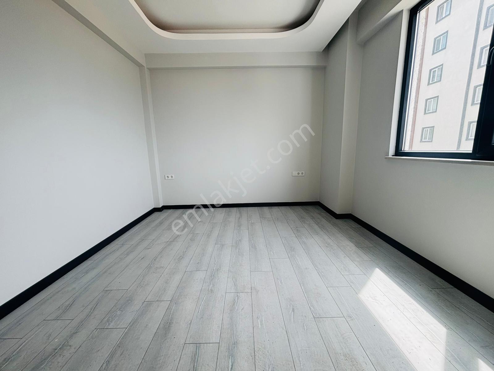 Güven'den 7/24 Güvenlikli,saunalı,havuzlu,k.otoparklı 3+1 Daire - Görsel 12