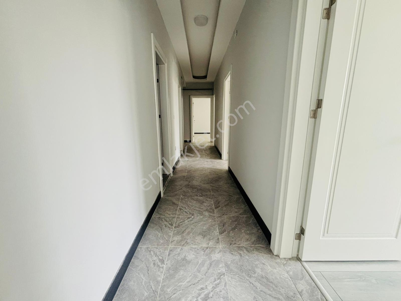 Güven'den 7/24 Güvenlikli,saunalı,havuzlu,k.otoparklı 3+1 Daire - Görsel 18