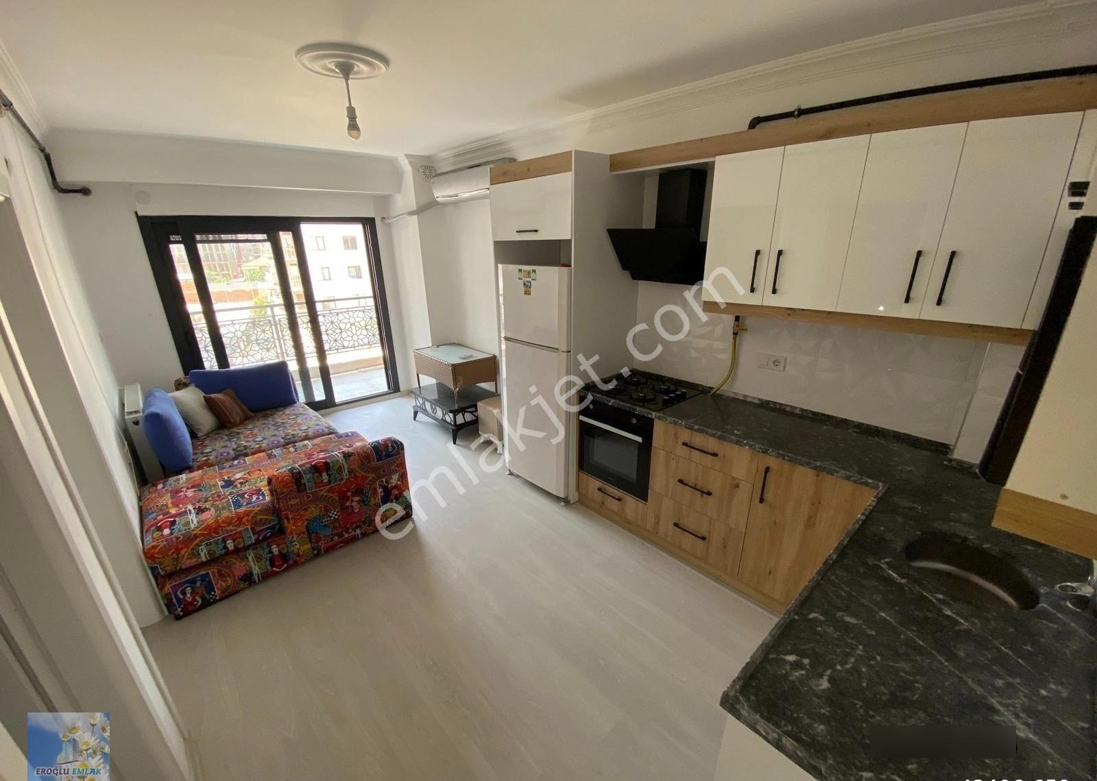 Seyrek De Full Eşyalı Merkeze Yakın Asansörlü 1+1 Satılık Dire