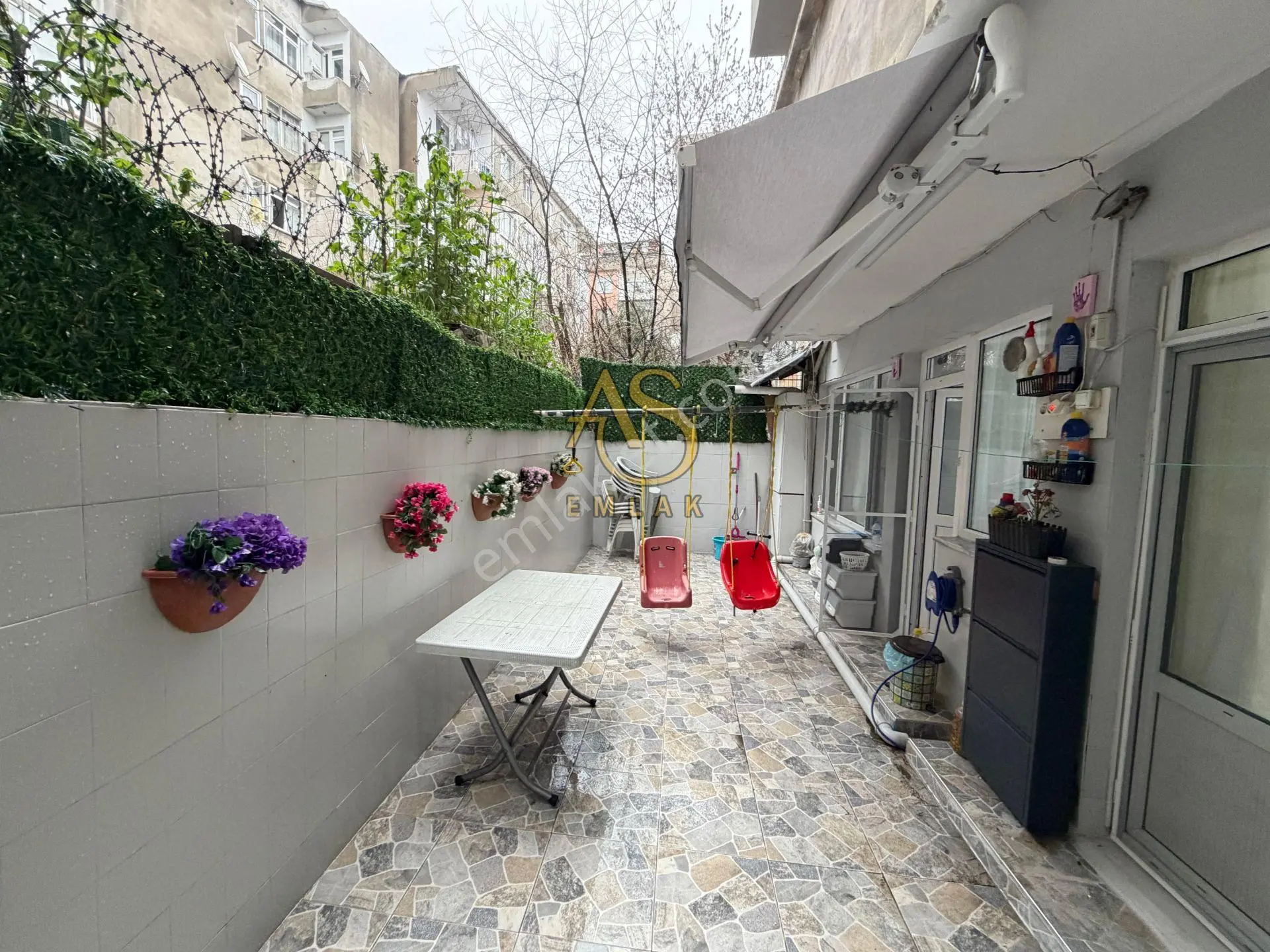 As Emlaktan 2+1 Cadde Üzerinde Merkeze Yakın Bahçe Teraslı Daire - Görsel 5