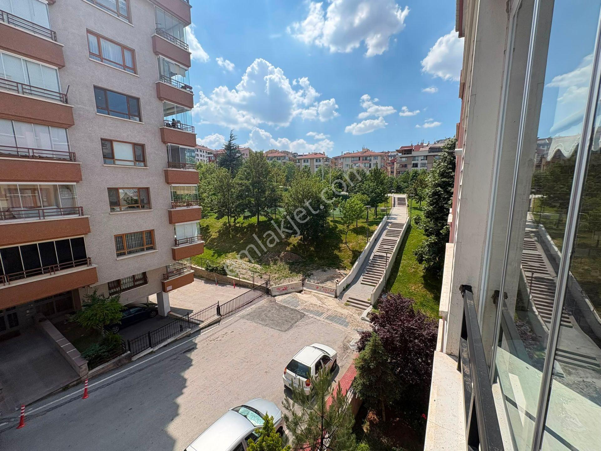 Göral Öveçler Vadisi Manzaralı 3+1 Kombili Ön Cephe 2 Asansörlü - Görsel 26
