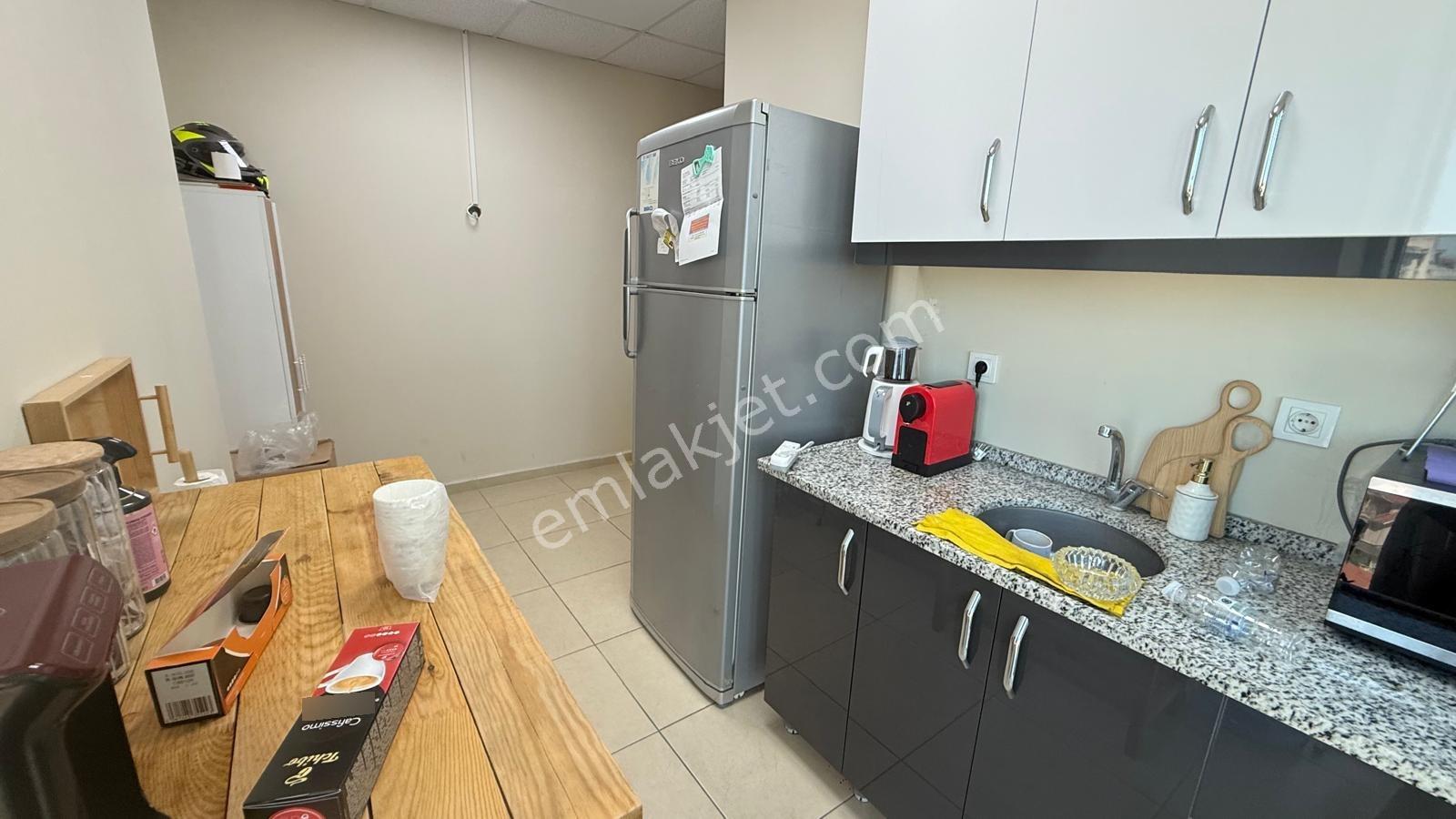 Turyap Hürriyetten Real Towersda Kiracılı 66 M² Satılık Ofis - Görsel 6