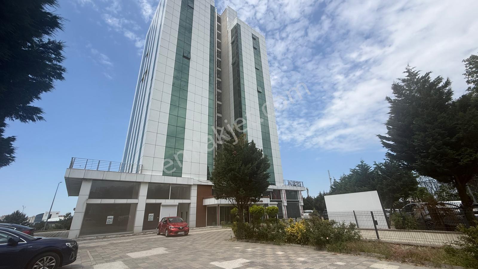Turyap Hürriyetten Real Towersda Kiracılı 66 M² Satılık Ofis - Görsel 12
