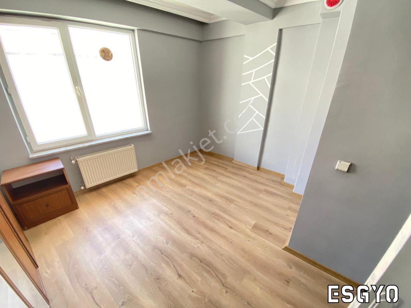 Esgyo'dan Anadolu Ünv. İçem Kapısı Yakını 2+0 Kiralık Daire - Görsel 11