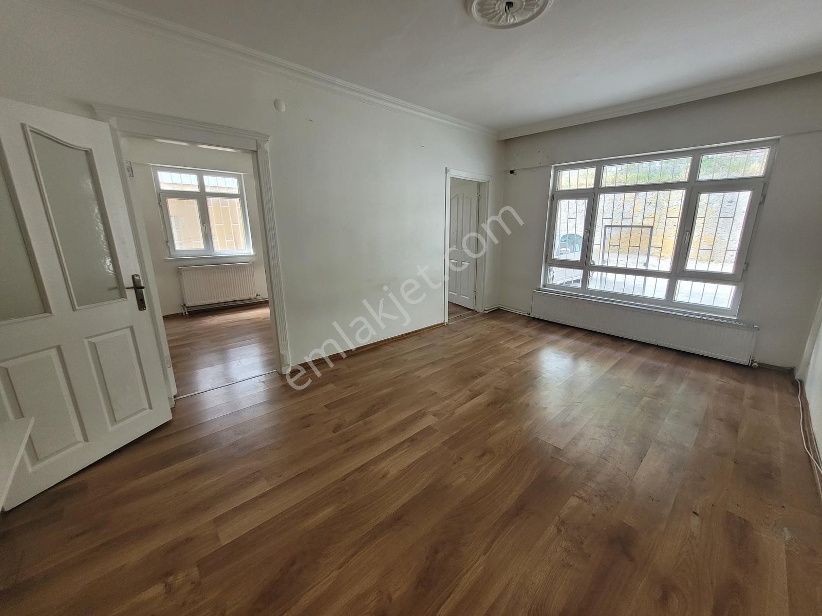 Ahiler'den Seda Sokakta Kuzey Batı Cephe Giriş Katta Kiralık !!! - Görsel 9