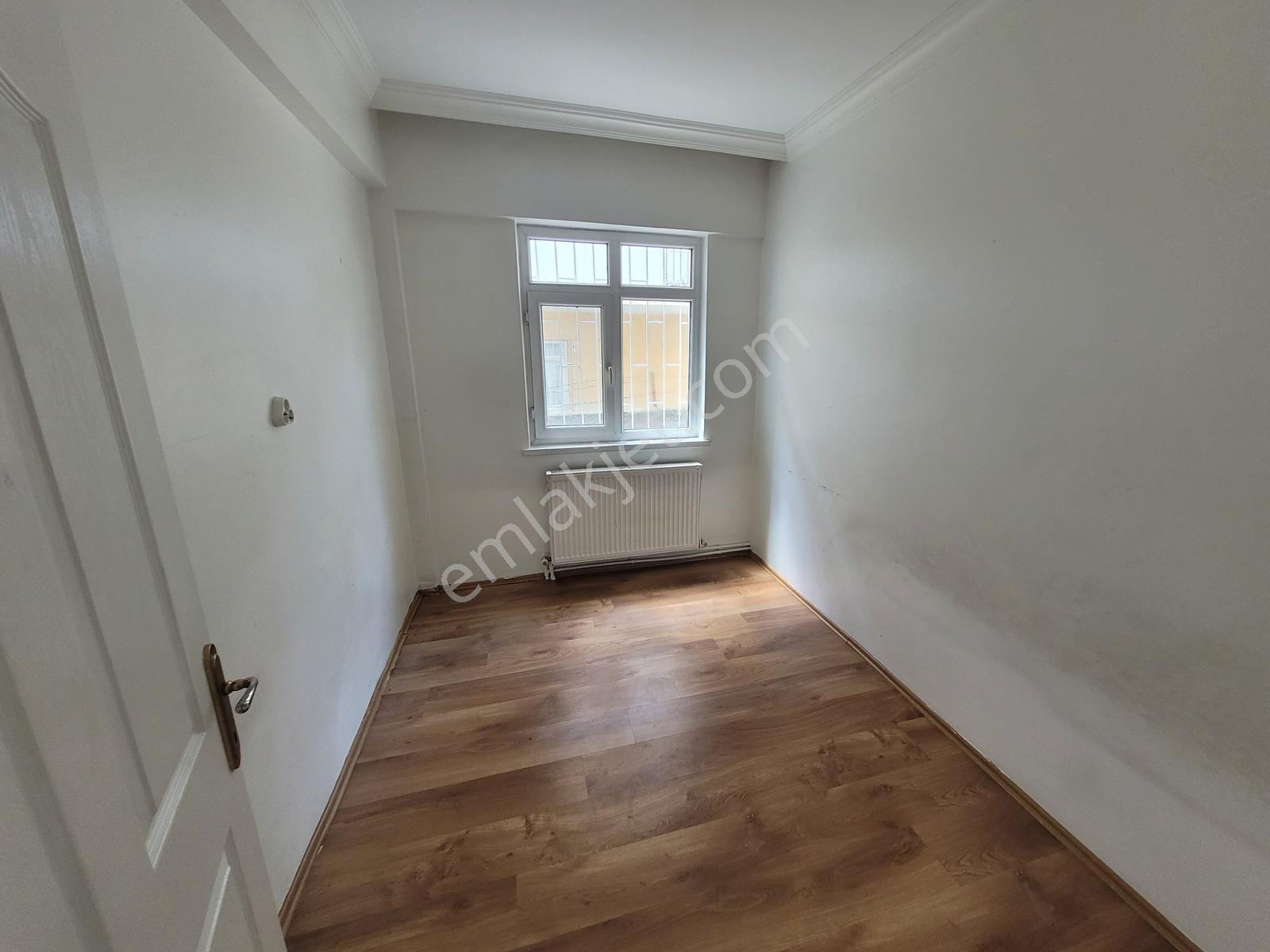 Ahiler'den Seda Sokakta Kuzey Batı Cephe Giriş Katta Kiralık !!! - Görsel 15