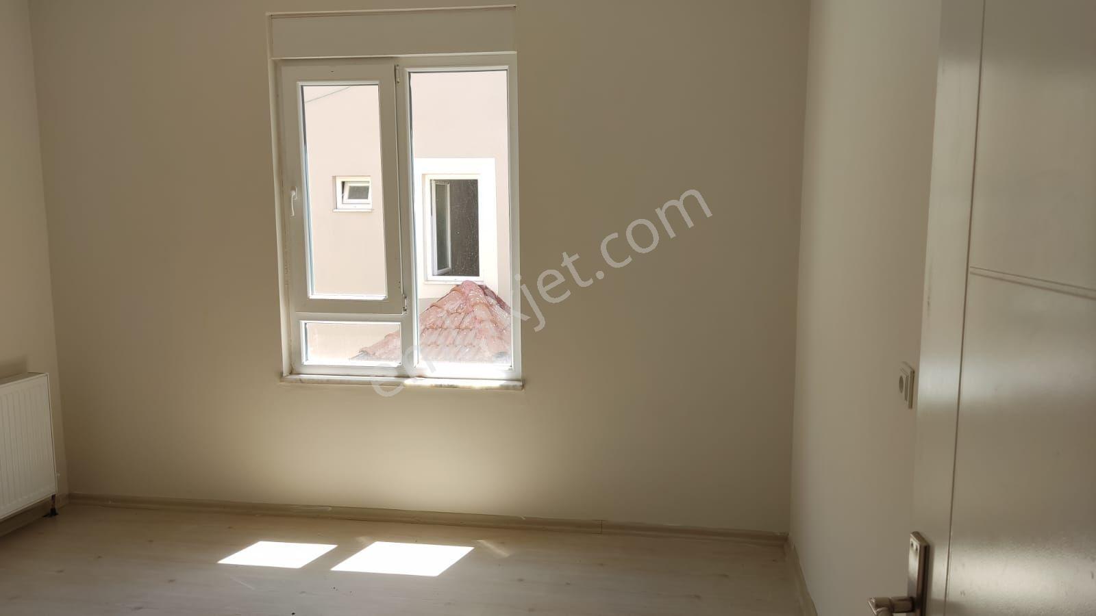 Sahibinden Karşıyaka Mah. Ara Kat Güney Cephe 2+1 - Görsel 15