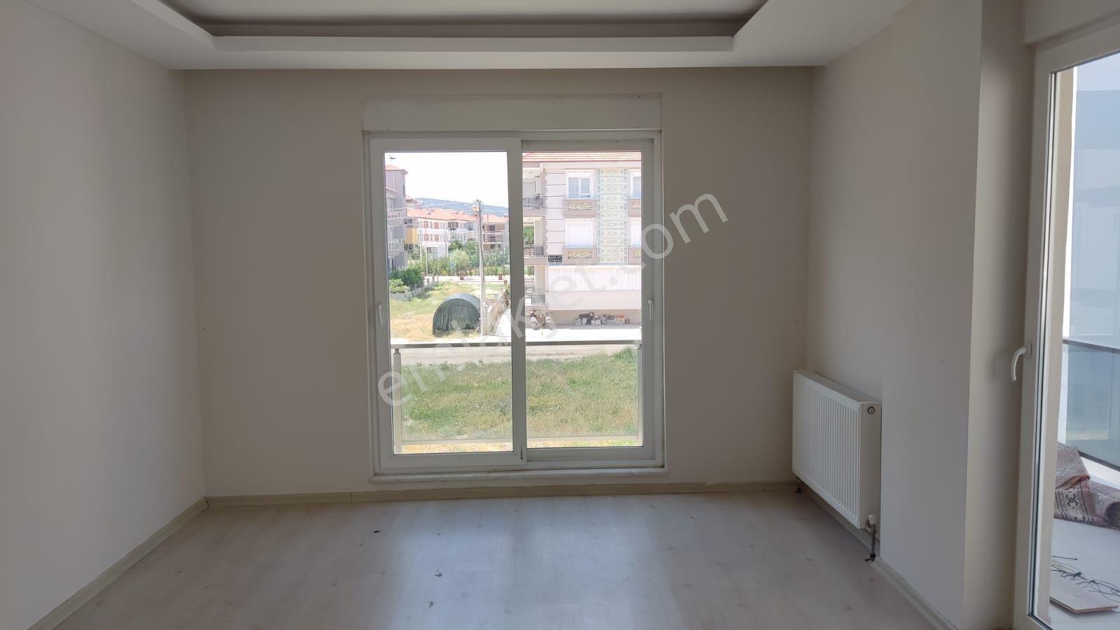 Sahibinden Karşıyaka Mah. Ara Kat Güney Cephe 2+1 - Görsel 23