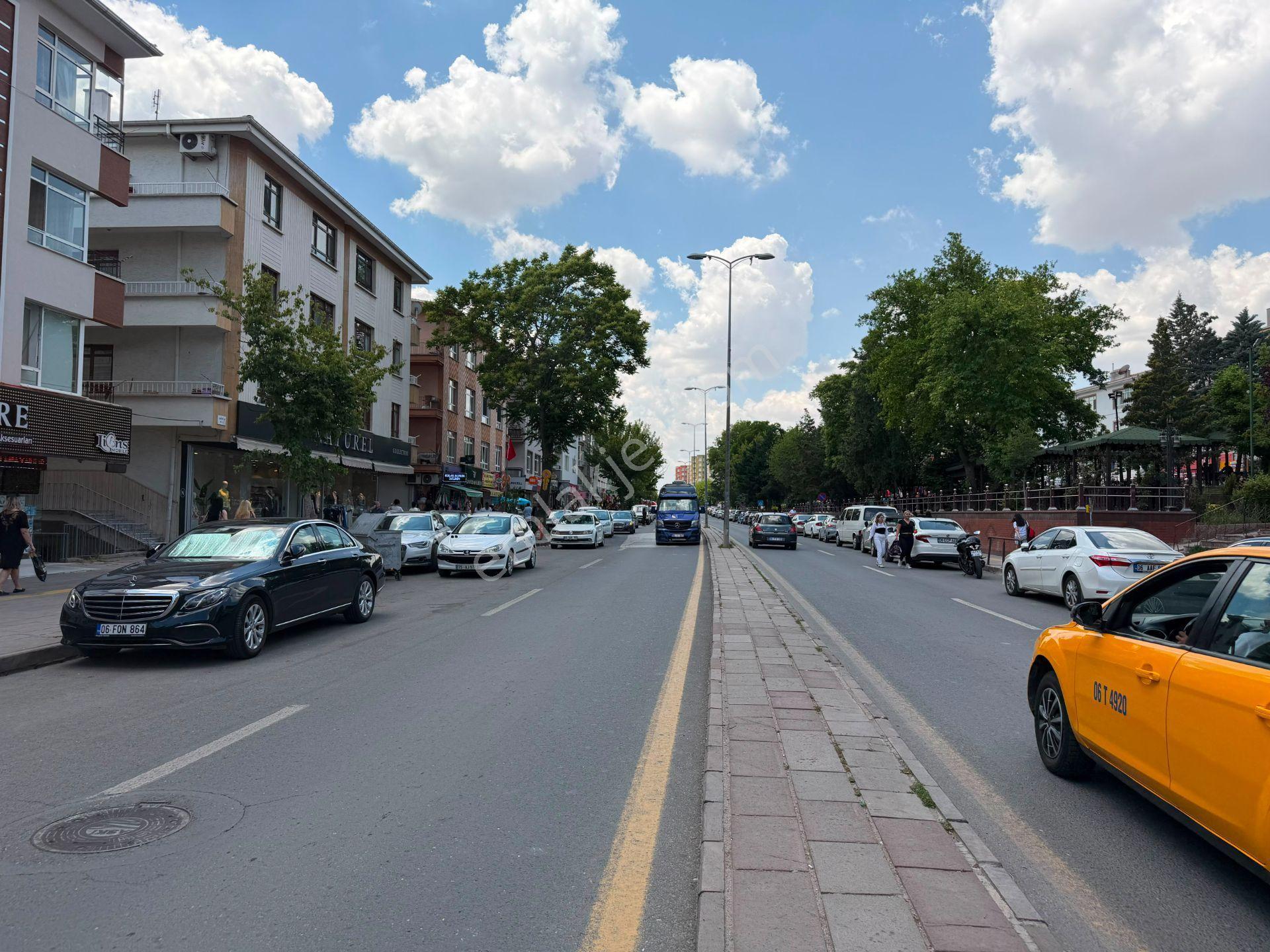 Uzman Emlak'tan Aşağı Eğlence Mh.de Giresun Cadde Üzeri Lüx Yapılı 3+1 Daire - Görsel 30