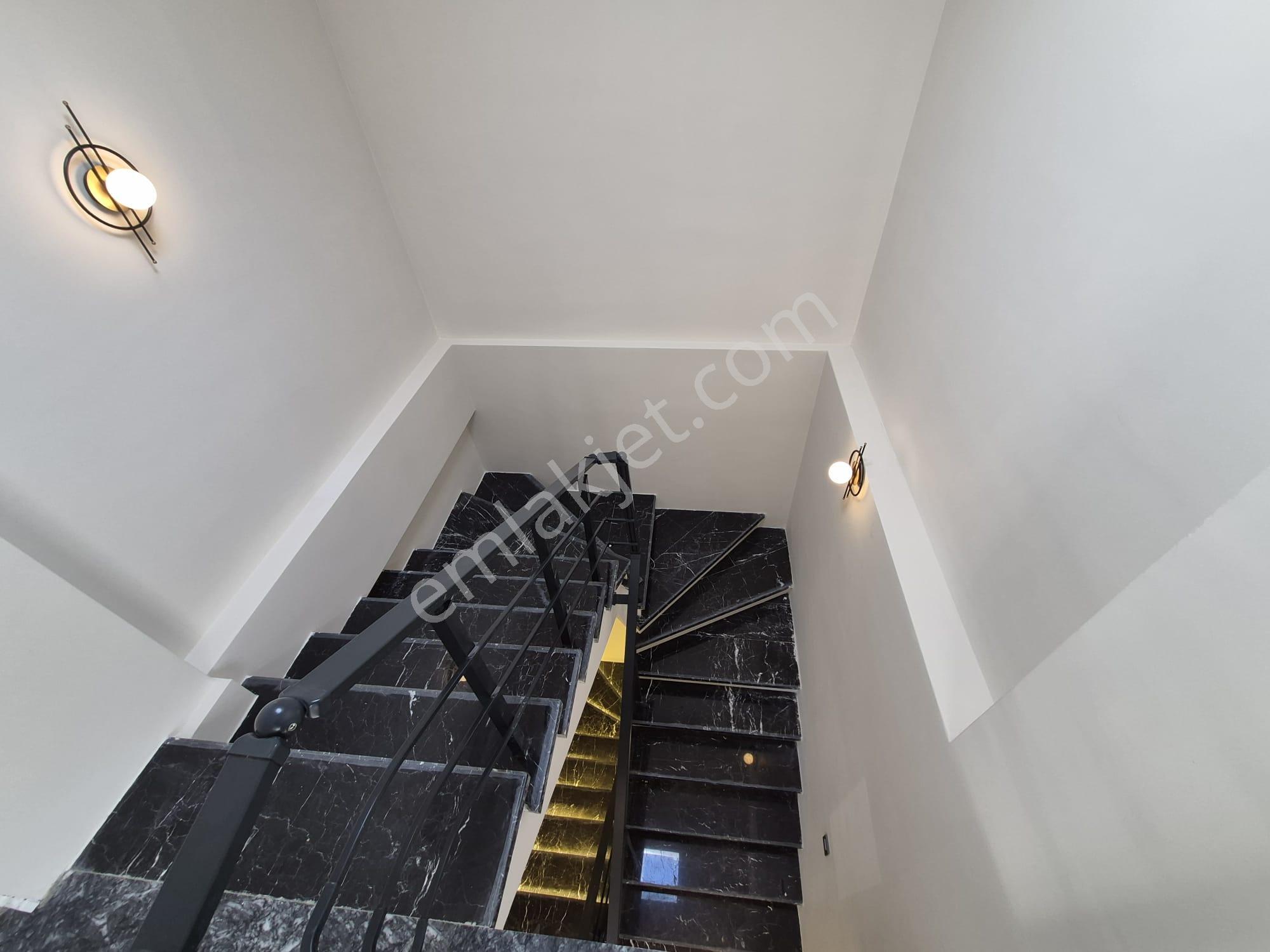 4+1 Çınarlı Tripleks Sıfır Villa 3balkon Havuz 200m2 Otopark 300m Arsa Teras G.oda 2banyo Barbekü - Görsel 8