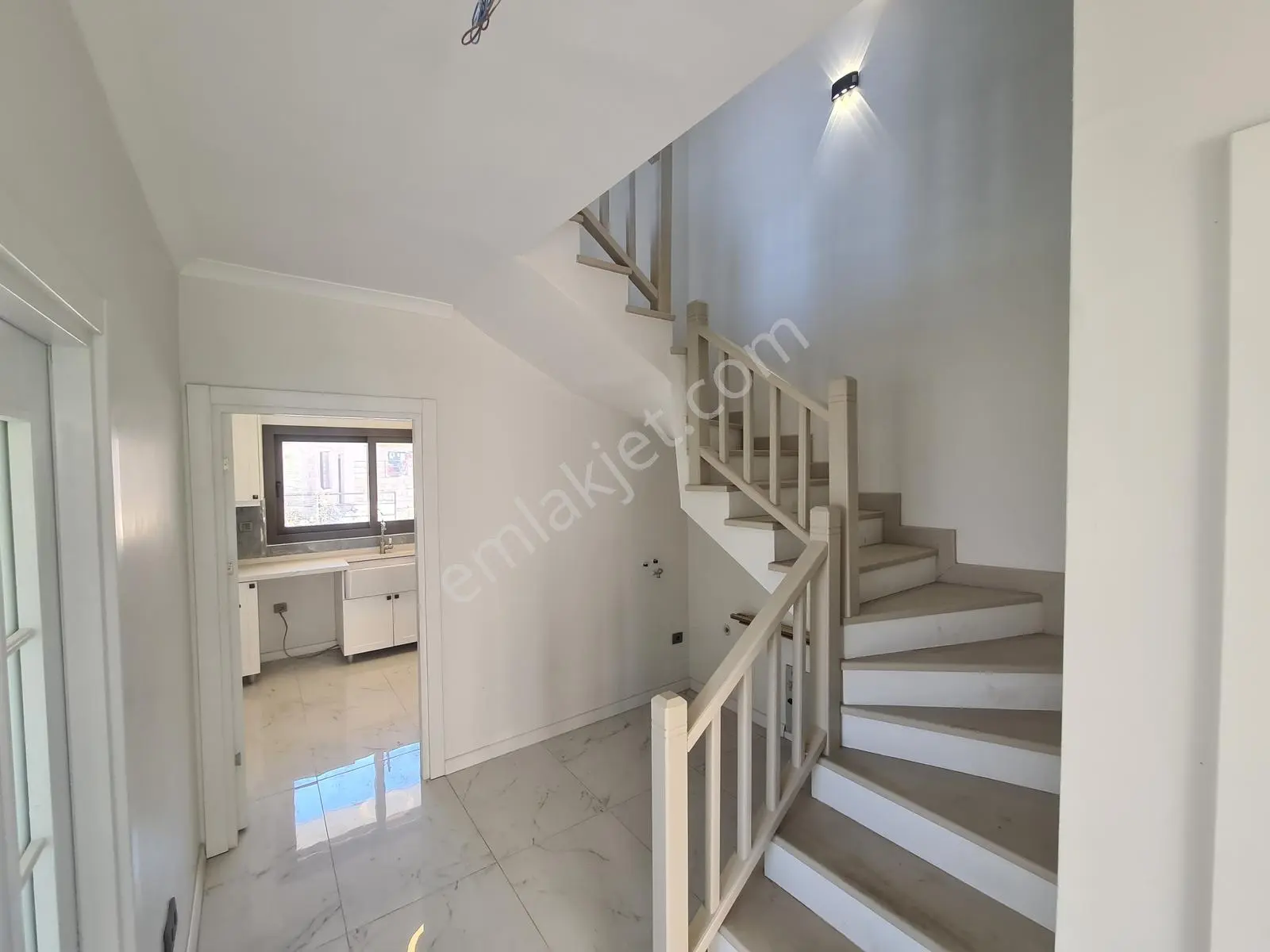 Keremköyde Harika Konumda, Sıfır Lüks Villa! - Görsel 34