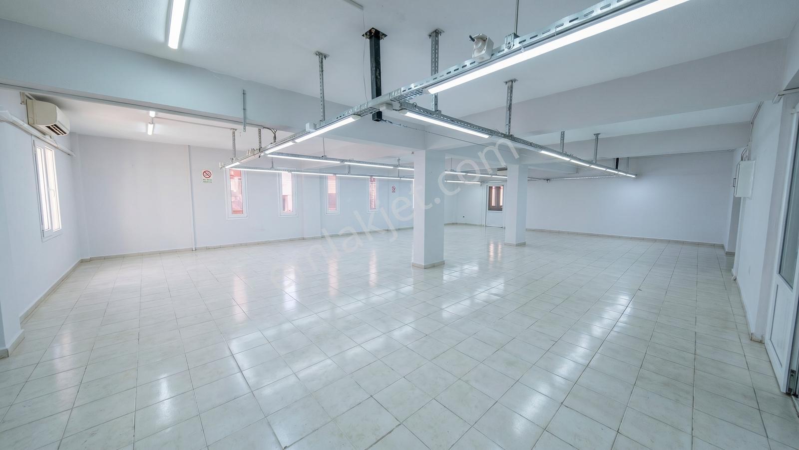 Sarnıç'ta 1.000 M2 5 Katlı Komple Ticari Bina Yatırım Fırsatı - Görsel 33