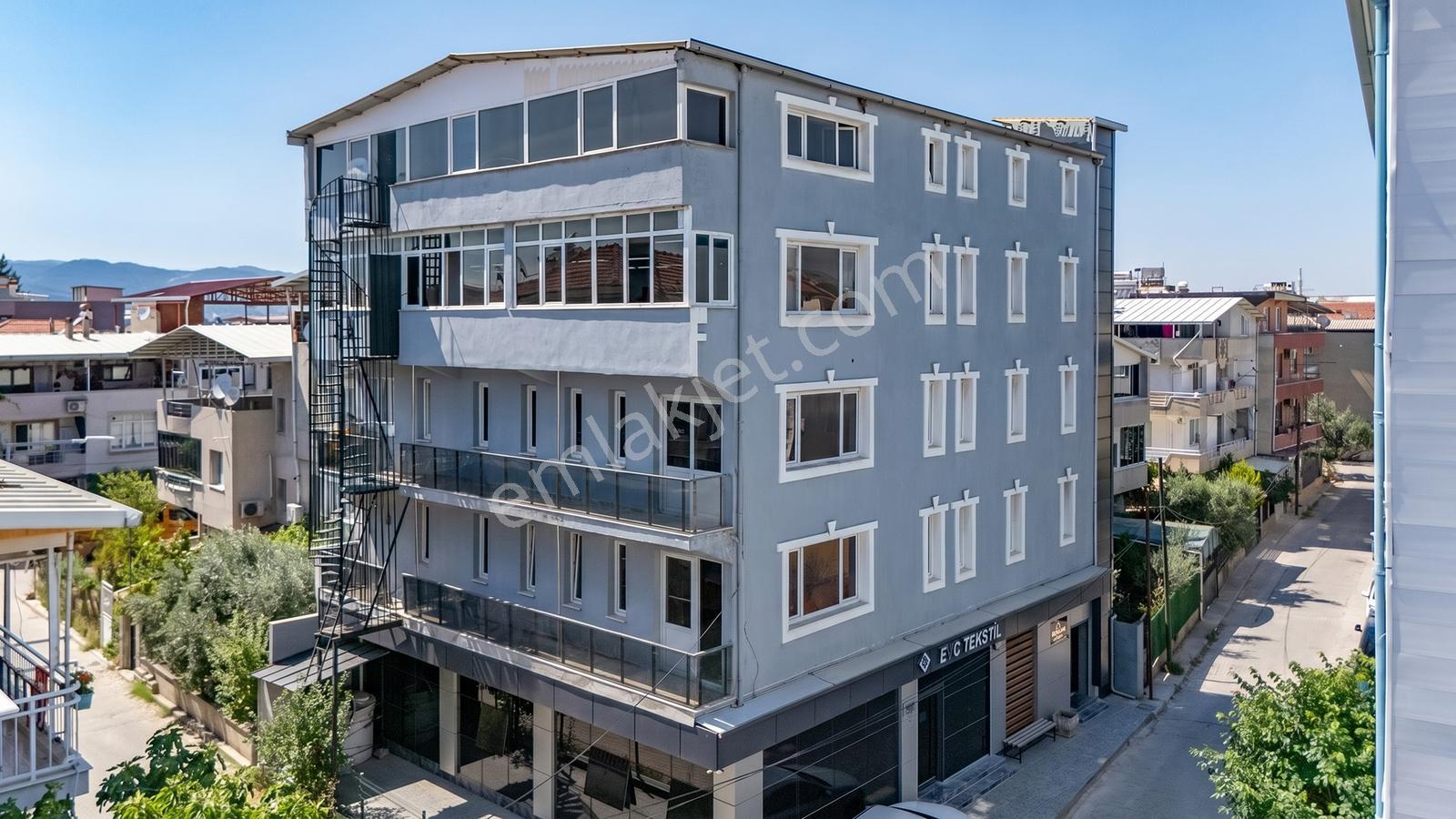 Sarnıç'ta 1.000 M2 5 Katlı Komple Ticari Bina Yatırım Fırsatı - Görsel 11