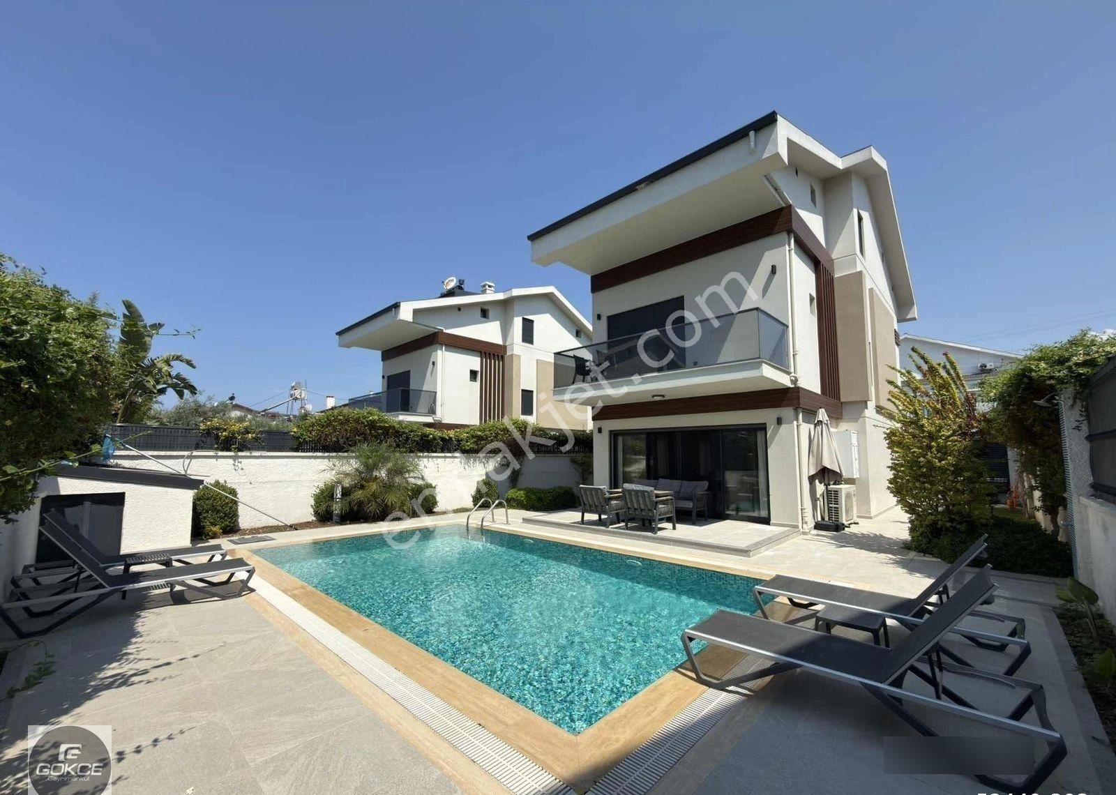 Bahçeşehir Koleji Karşısı Özel Havuzlu 4+1 Tripleks Villa - Görsel 22