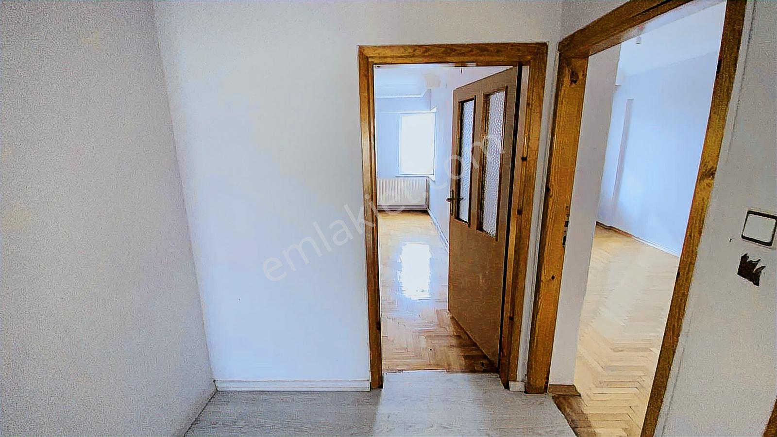 Sivas Ozan Emlak'tan Yeni Mah.'de Kiralık 3+1 Daire - Görsel 20