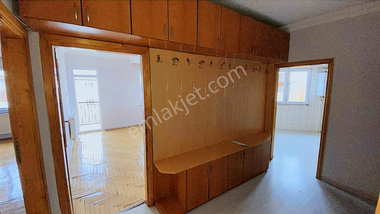 Sivas Ozan Emlak'tan Yeni Mah.'de Kiralık 3+1 Daire - Görsel 25