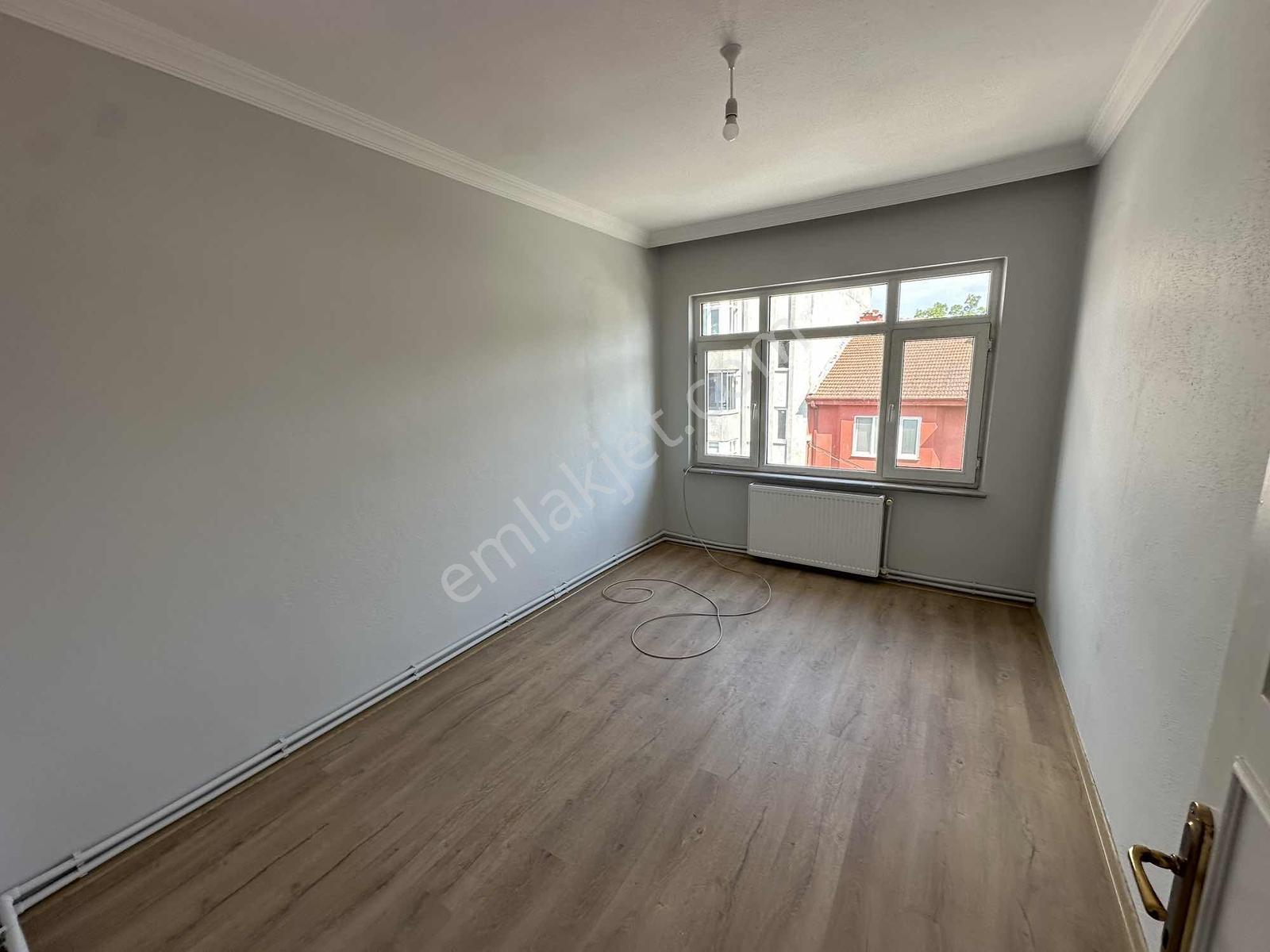 Seah Karşısı Komple Yenilenmiş Kiralık Daire - Görsel 9