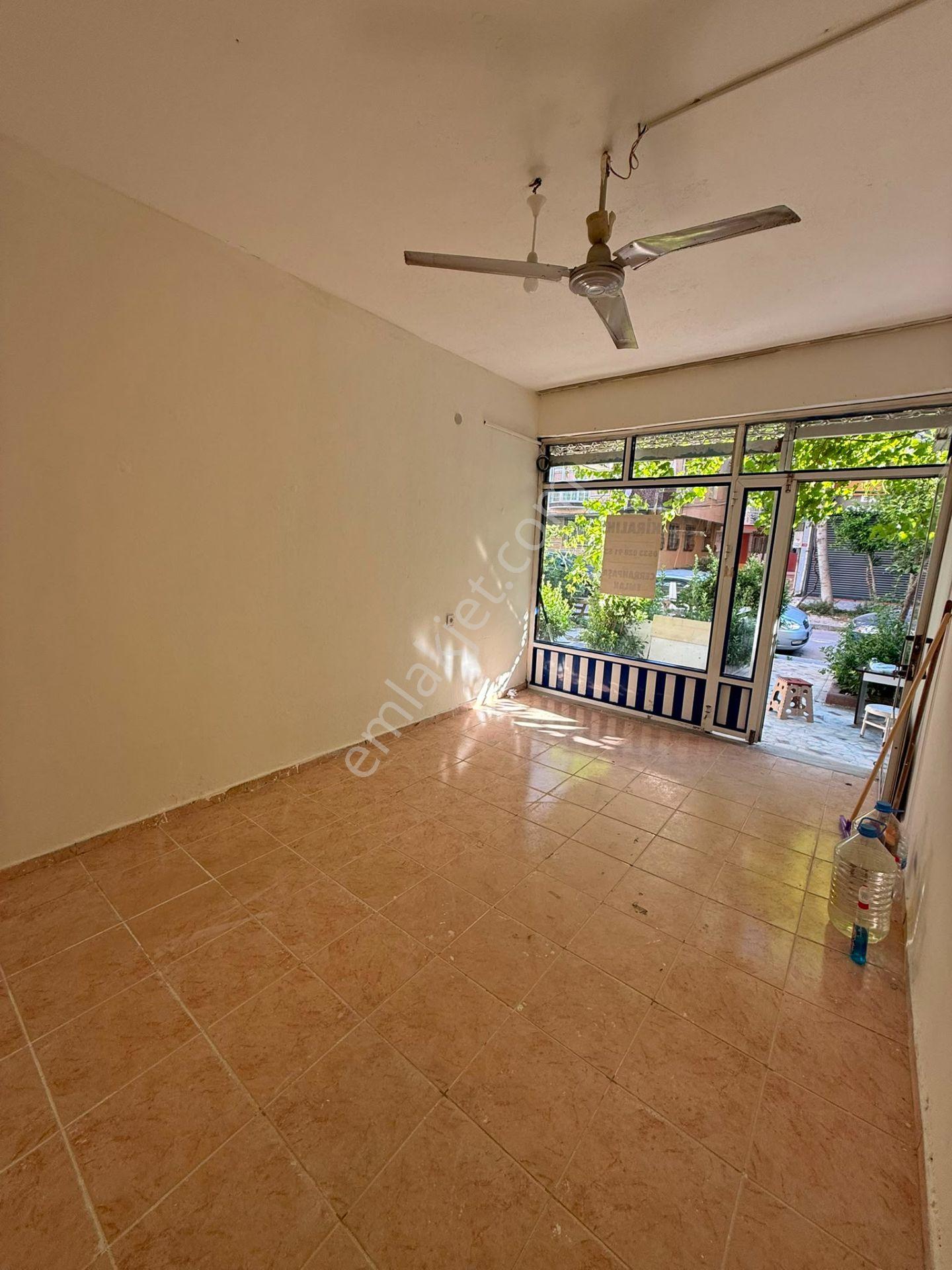 Cerrahpaşa Emlaktan Mustafa Kemalpaşa Mahallesinde Kiralık 15m2 Dükkan