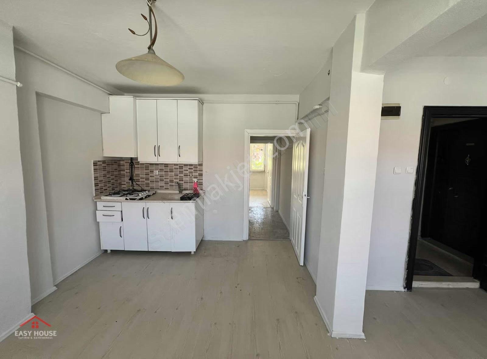Çekırge Meydanına Yakın Kiralık 1+1 - Görsel 8