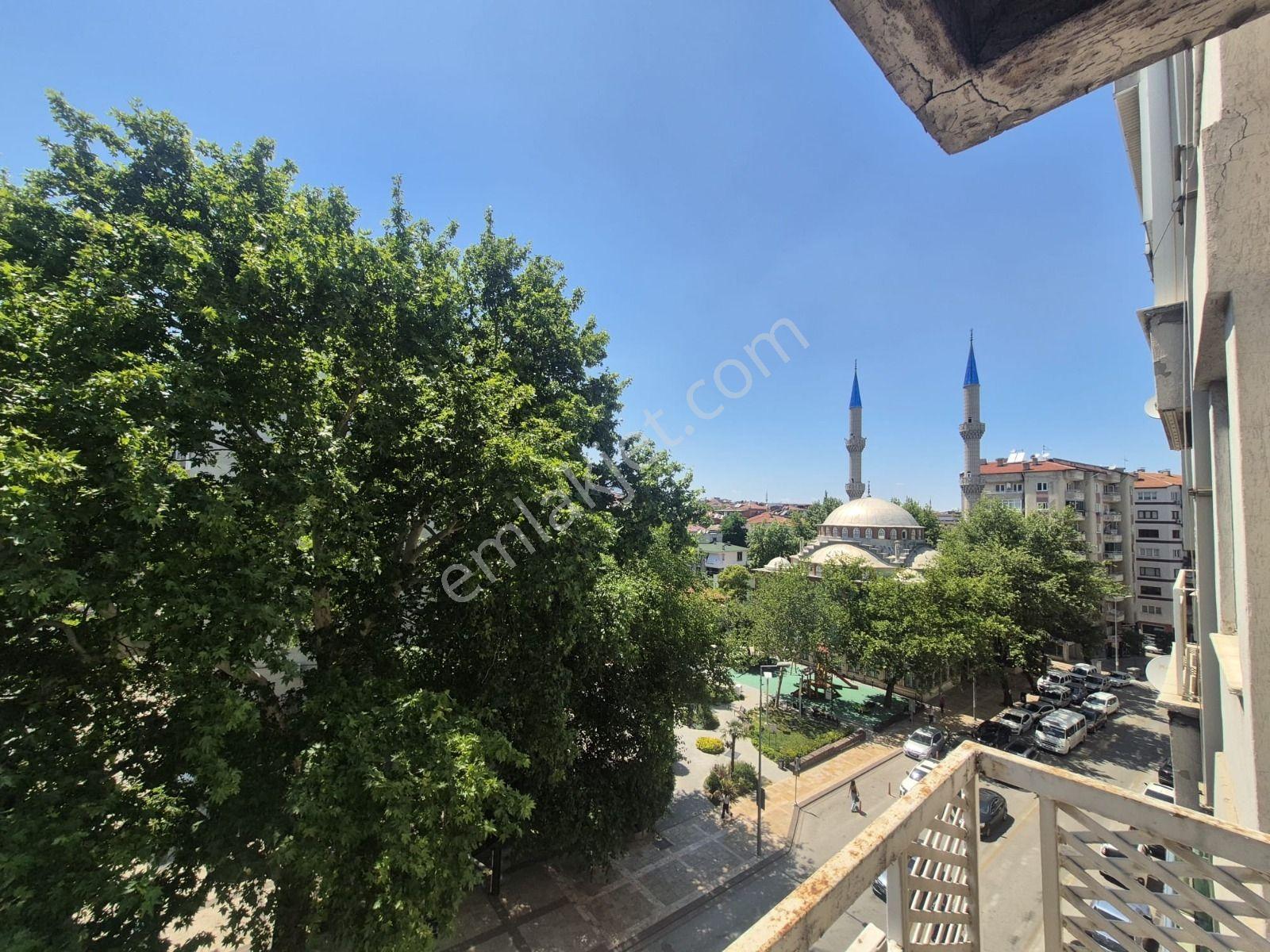 Dıalog Myra Dan Lise Caddesi Kavşağı Satılık 3+1 Daire Fırsatı