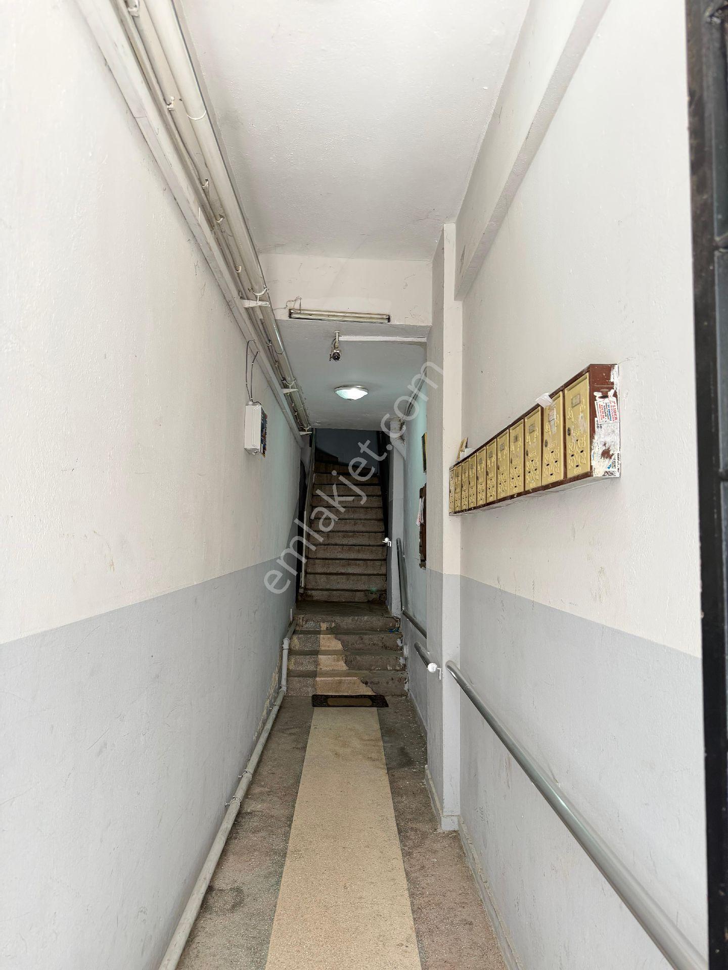 İzmir Karabağlar Reis Mah. Satılık 3+1 Daire - Görsel 33