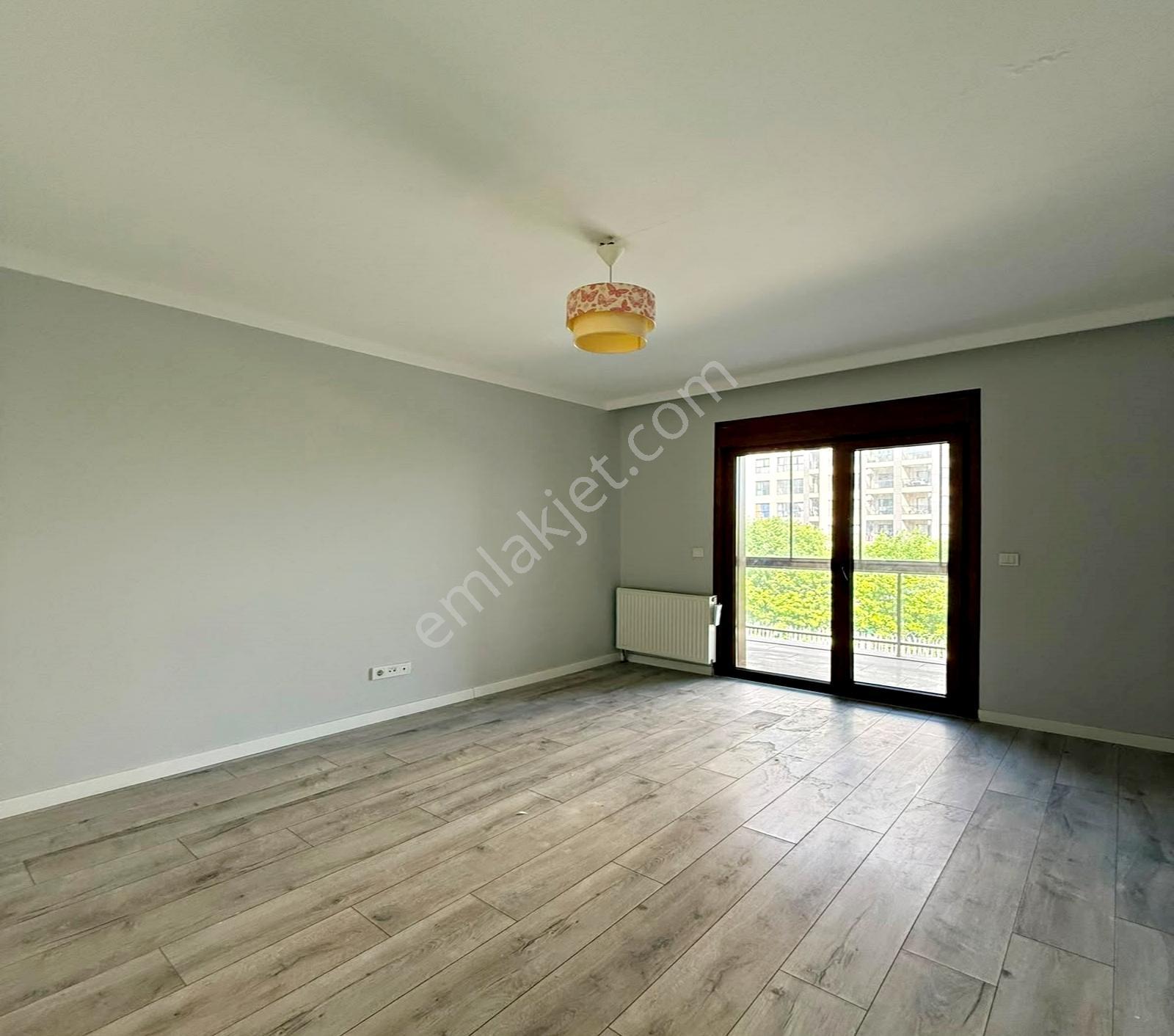 Barış Mahallesinde Site İçi Müstakil Bahçeli 6+2 Satılık Villa - Görsel 21