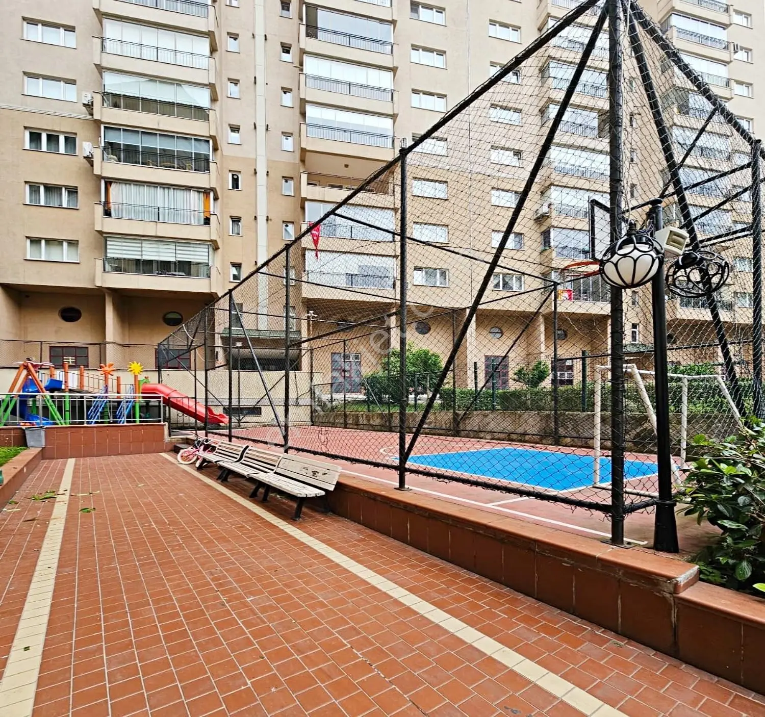 Beylikdüzü Beyaz Kent Sitesinde Masrafsız 2+1 Satılık Daire - Görsel 2