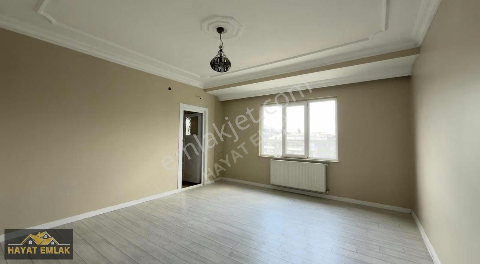 Hayat Emlak'tan Palmiye Sitesi'nde 5+3 Ayrılmış Dubleks Daire - Görsel 11