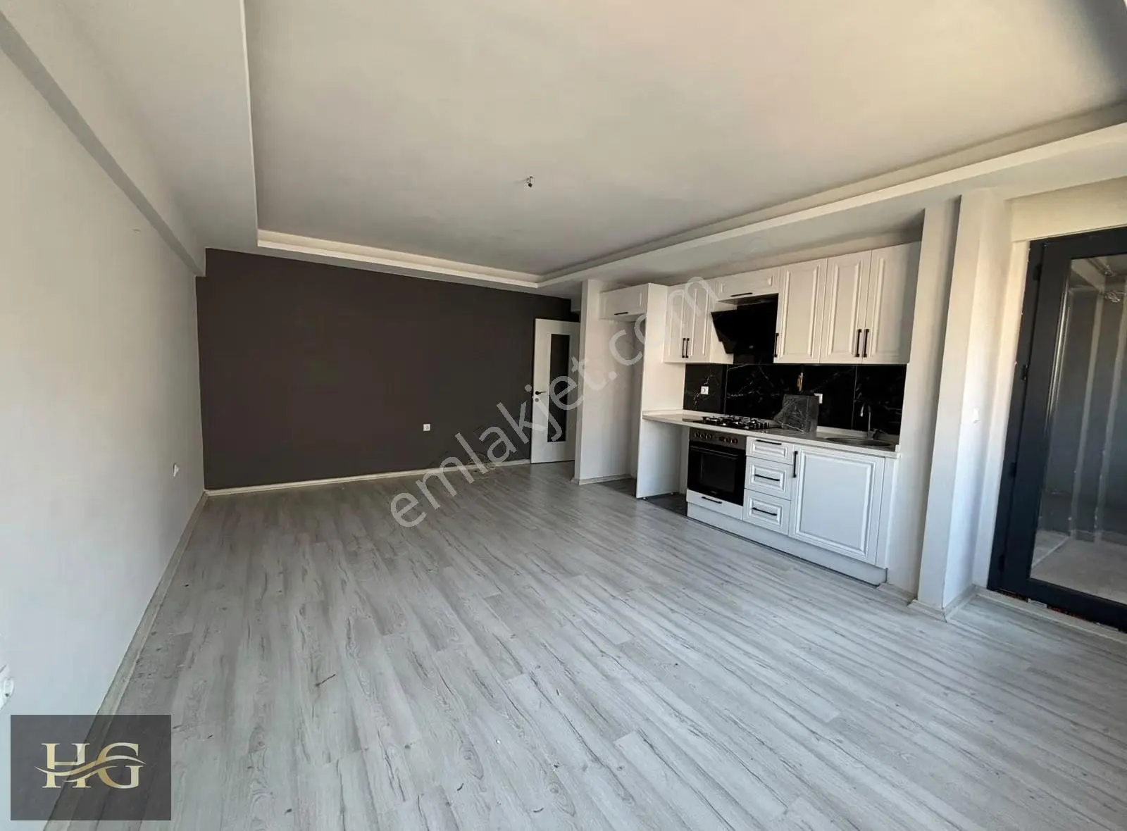 Anadolu Cad Cephe Açık Mutfak Geniş Daire - Görsel 4