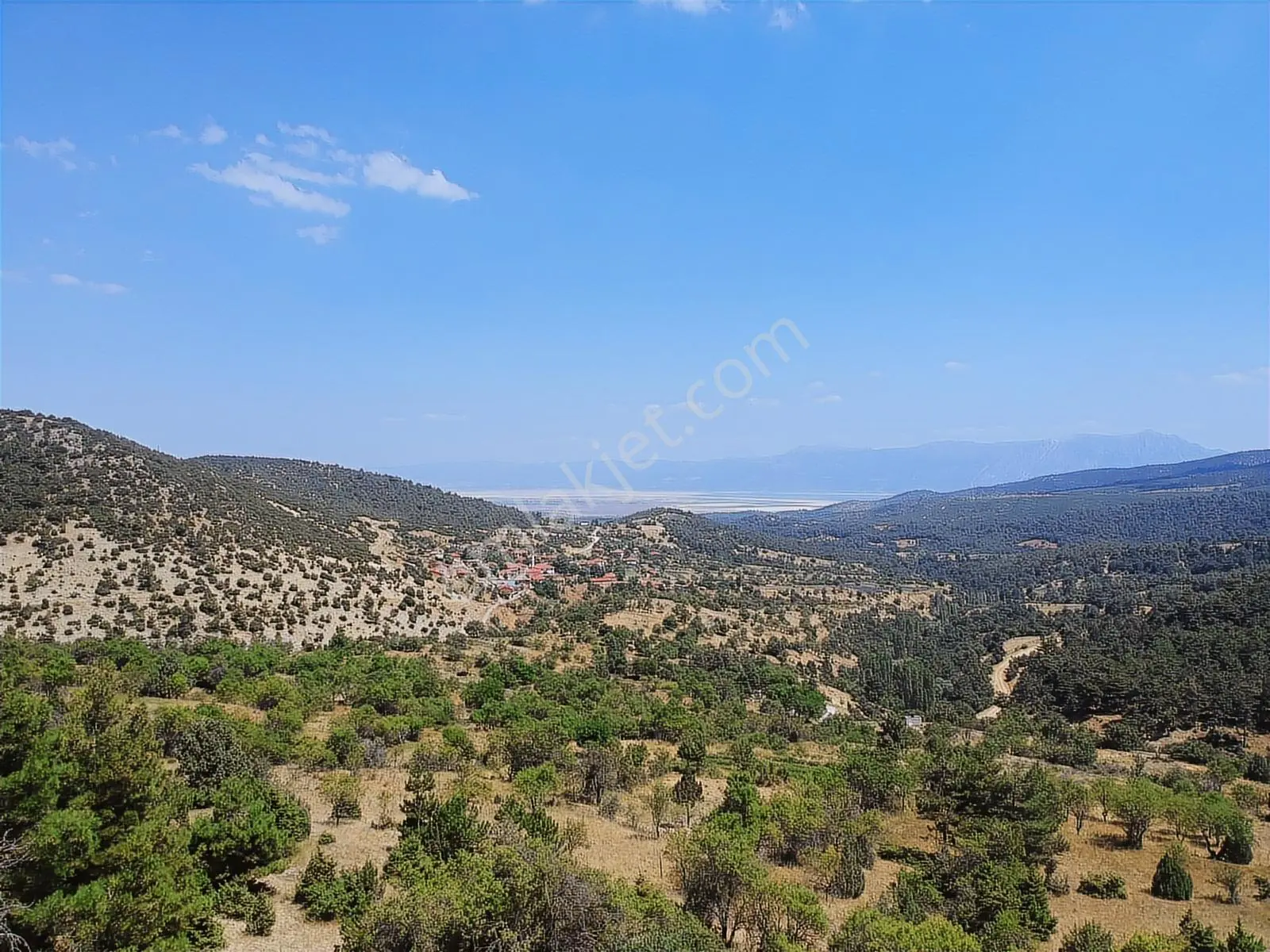 Göl Manzaralı Yolu Açılmış Doğa İçinde Uygun Fiyatlı Tarla - Görsel 27