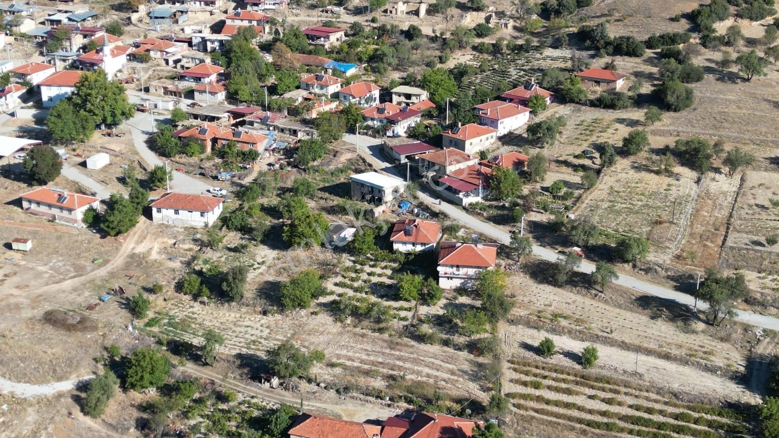 Afyon Dazkırında Köy İçinde Yolu Olan Tarla - Görsel 30