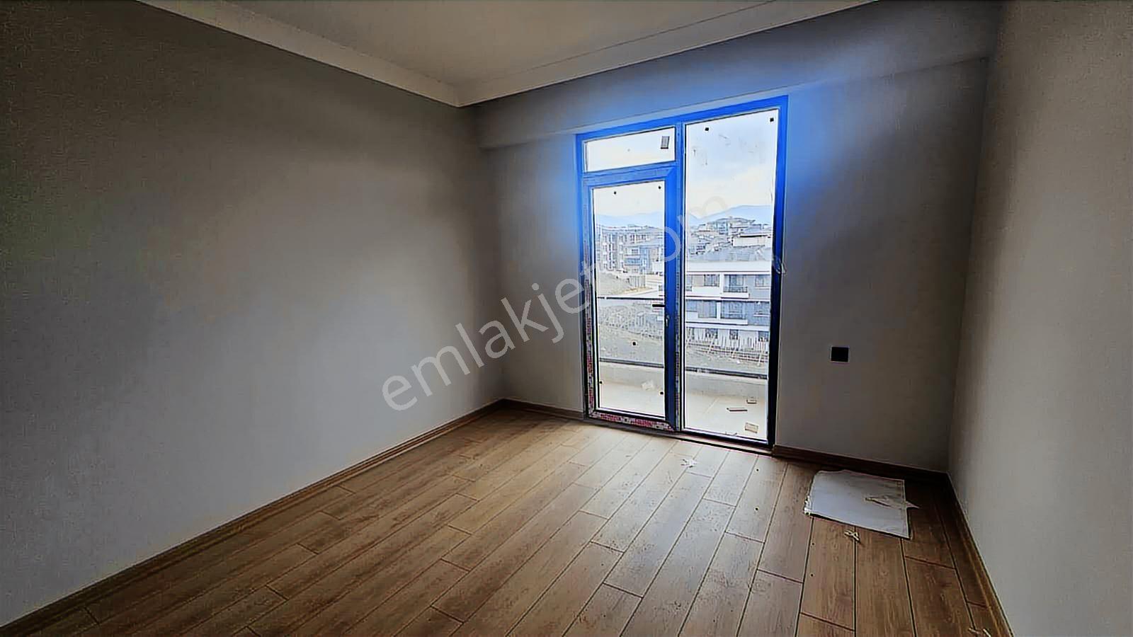 Yalova Merkez Gop.mah 1+1 Yeni Binada Kiralık Daire - Görsel 4