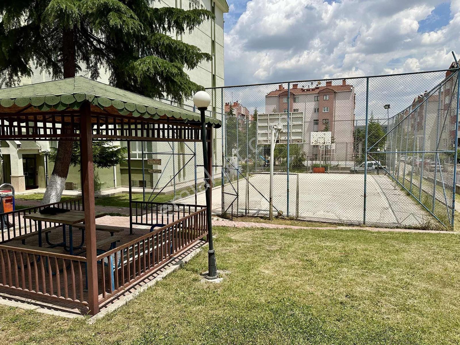 Oğuzlar Mahallesi Site İçi Peyzaj Cepheli Cadde Üzeri 3+1 Daire - Görsel 23