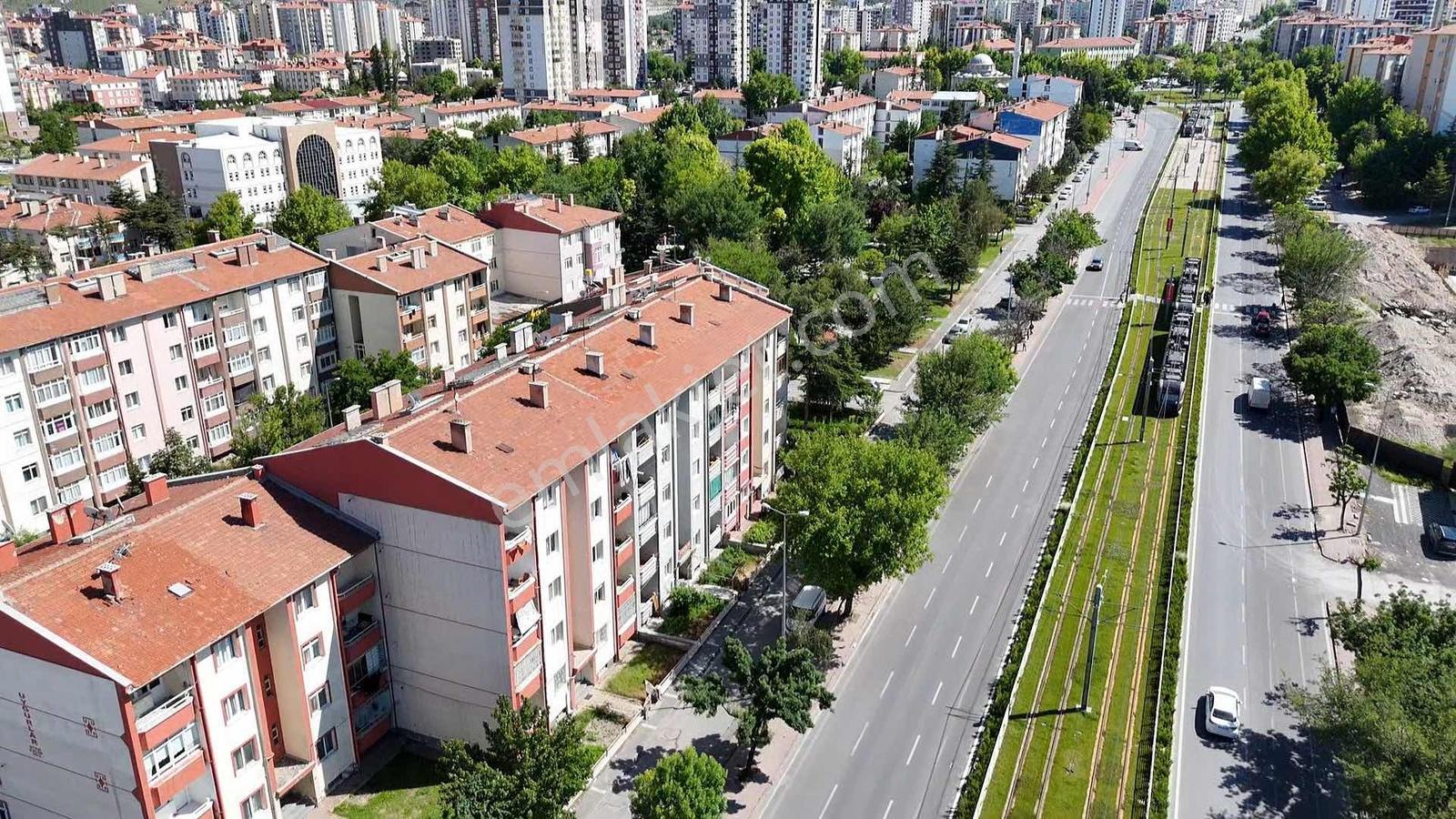 Keykubat Mahallesinde Satılık 3+1 Yol Üstü Avantajlı Daire - Görsel 2
