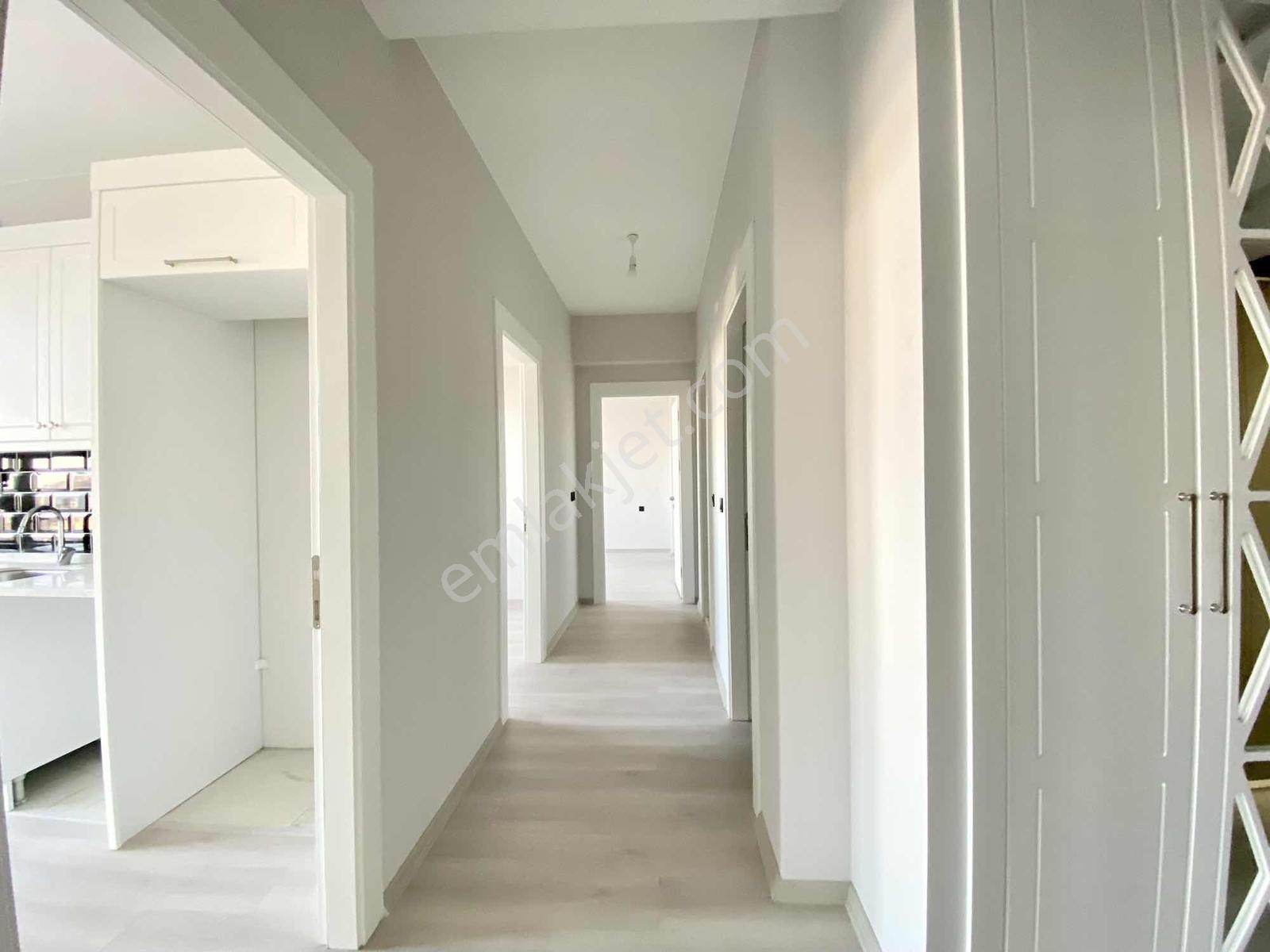Bahadır'dan Karşıyaka Güzelyaka Sitesi 2+1 110m2 Deniz Manzaralı - Görsel 9