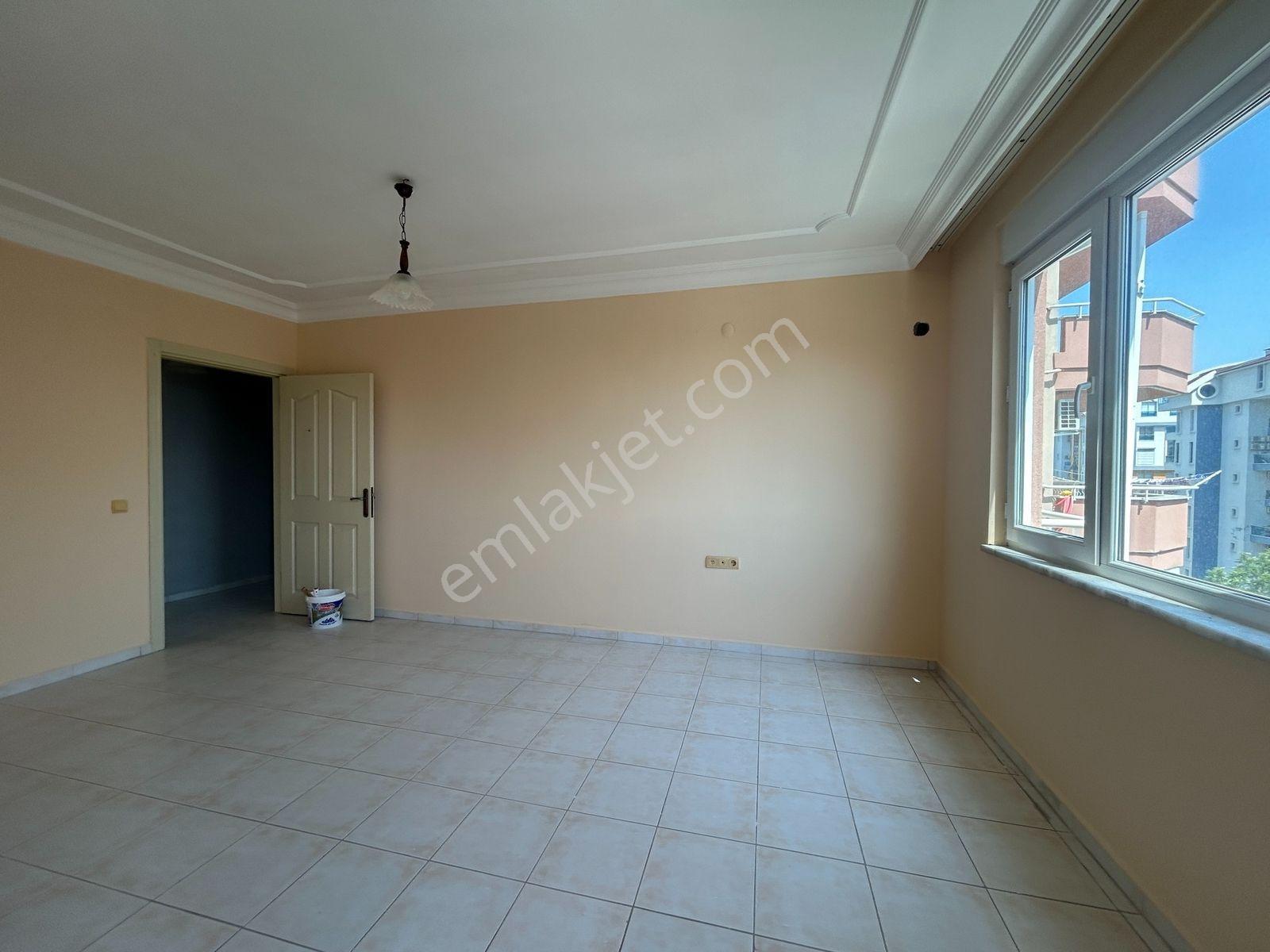 Tosmurda Kale Ve Deniz Manzaralı Site İçerisinde Kiralık 2+1 - Görsel 17