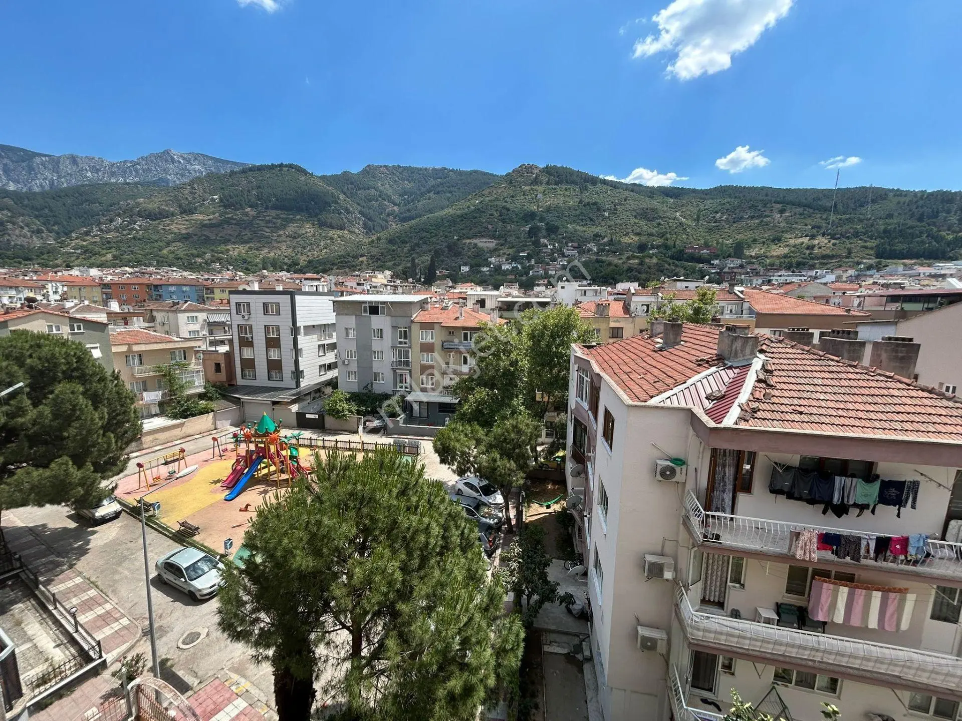 Manisa Yunusemre Akmescit'te Merkezî Konumlu Satılık 2+1 Daire - Görsel 5