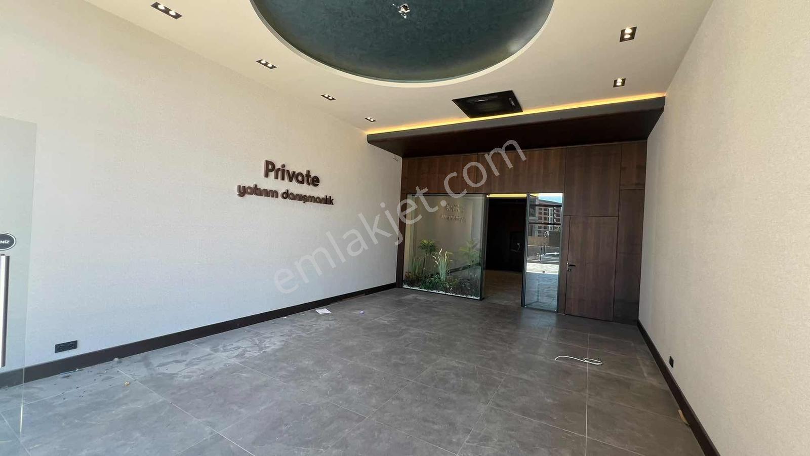 Gümüş Grouptan Eska Premium Da 70 Mt Tabela Değerli Dükkan - Görsel 24