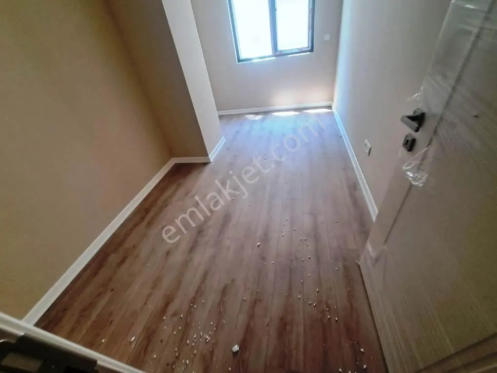 Küçükyalı'da Yeni Bina'da 1+1 Kiralık Arakat - Görsel 7