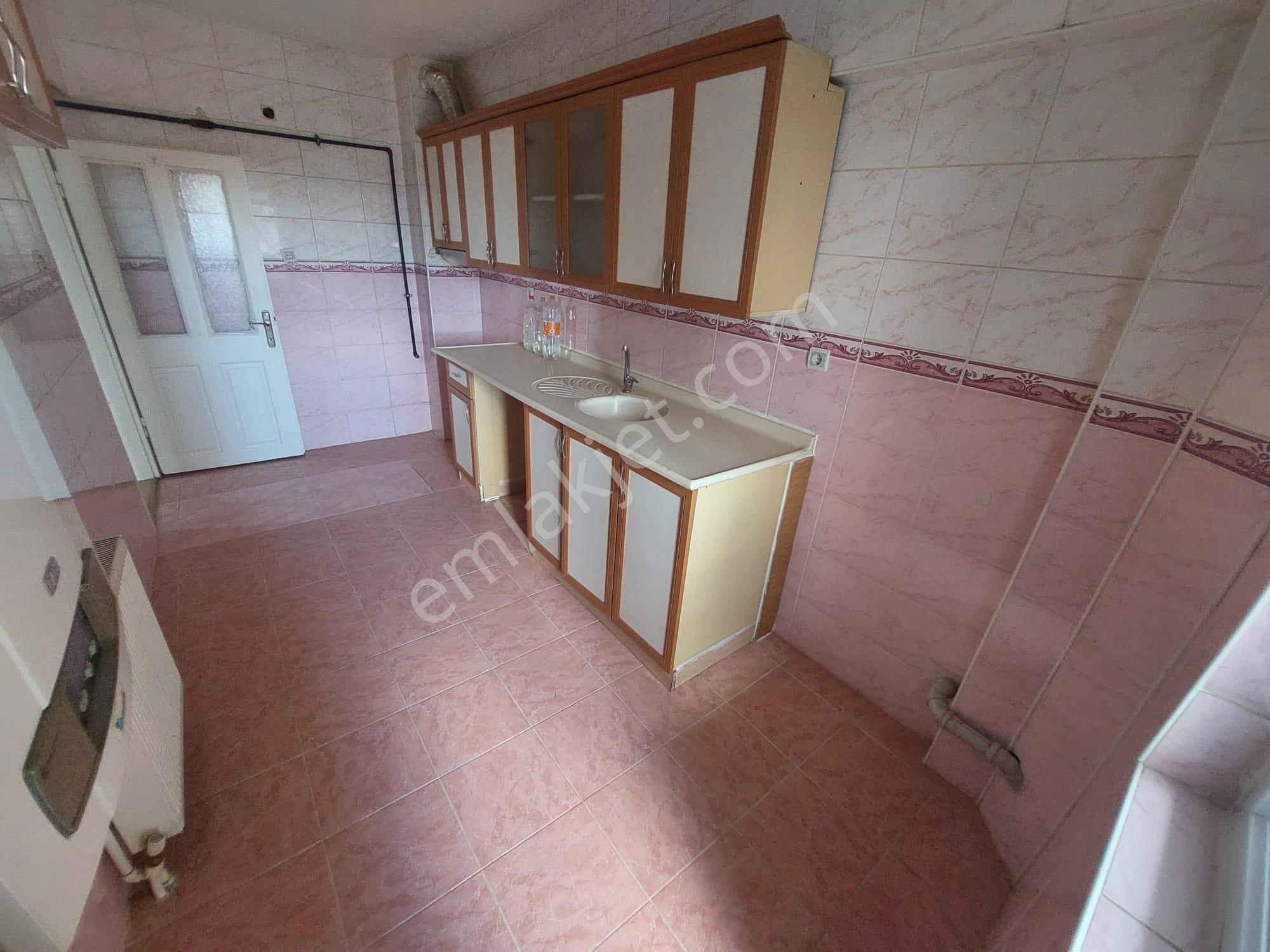 Pınarbaşı Mahallesinde Merkezi Konumda 3+1 Satılık Daire