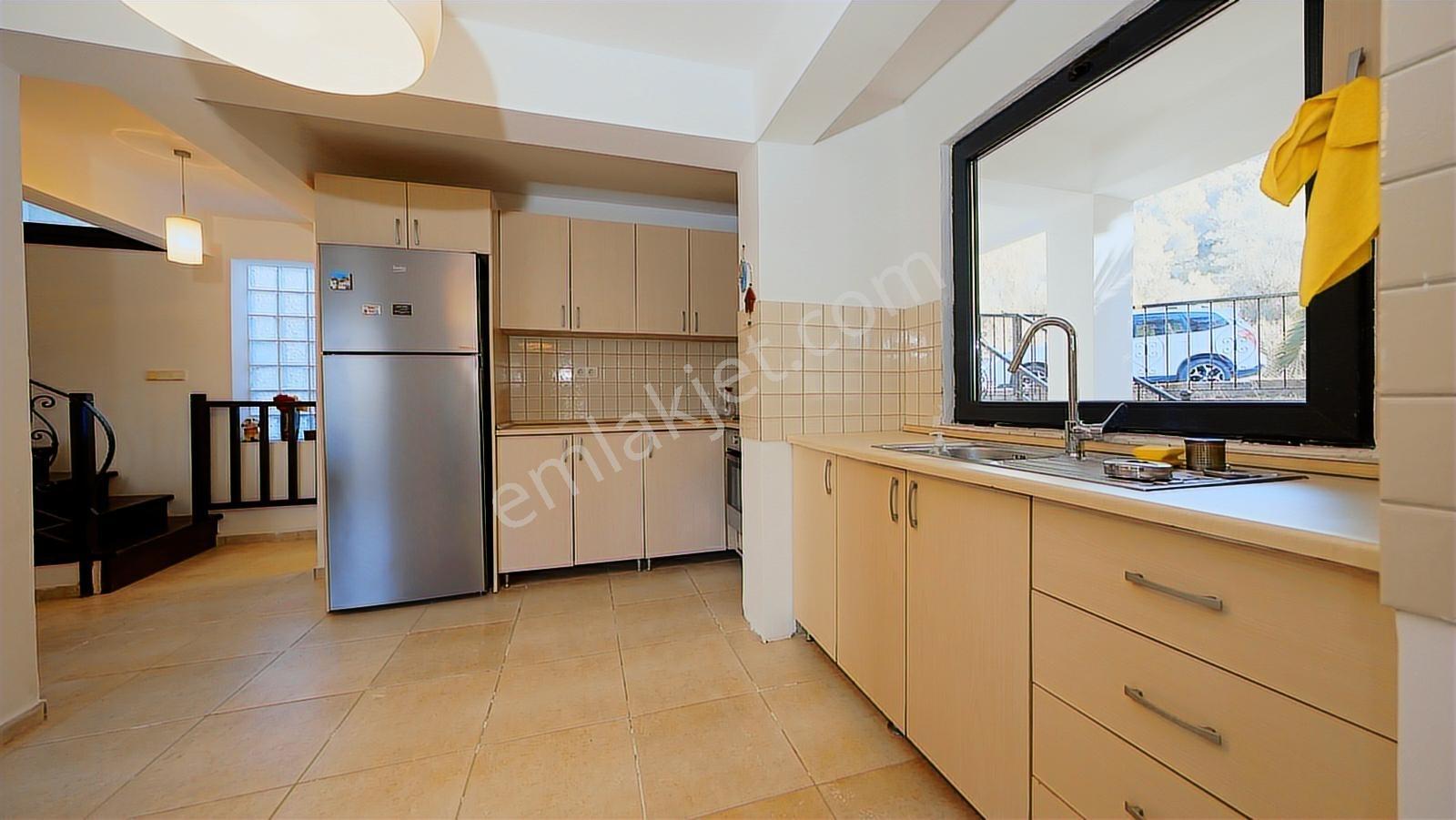 Bodrum Adabükü Doktorlar Sitesi Satılık 3+1 Dubleks Villa - Görsel 13
