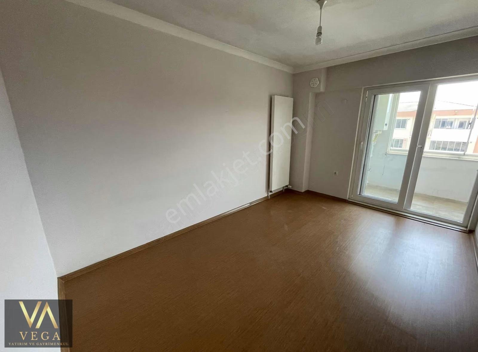 Muradiye Villalar Bölgesinde Havuzlu Site İçi Satılık 1+1 Daire - Görsel 6