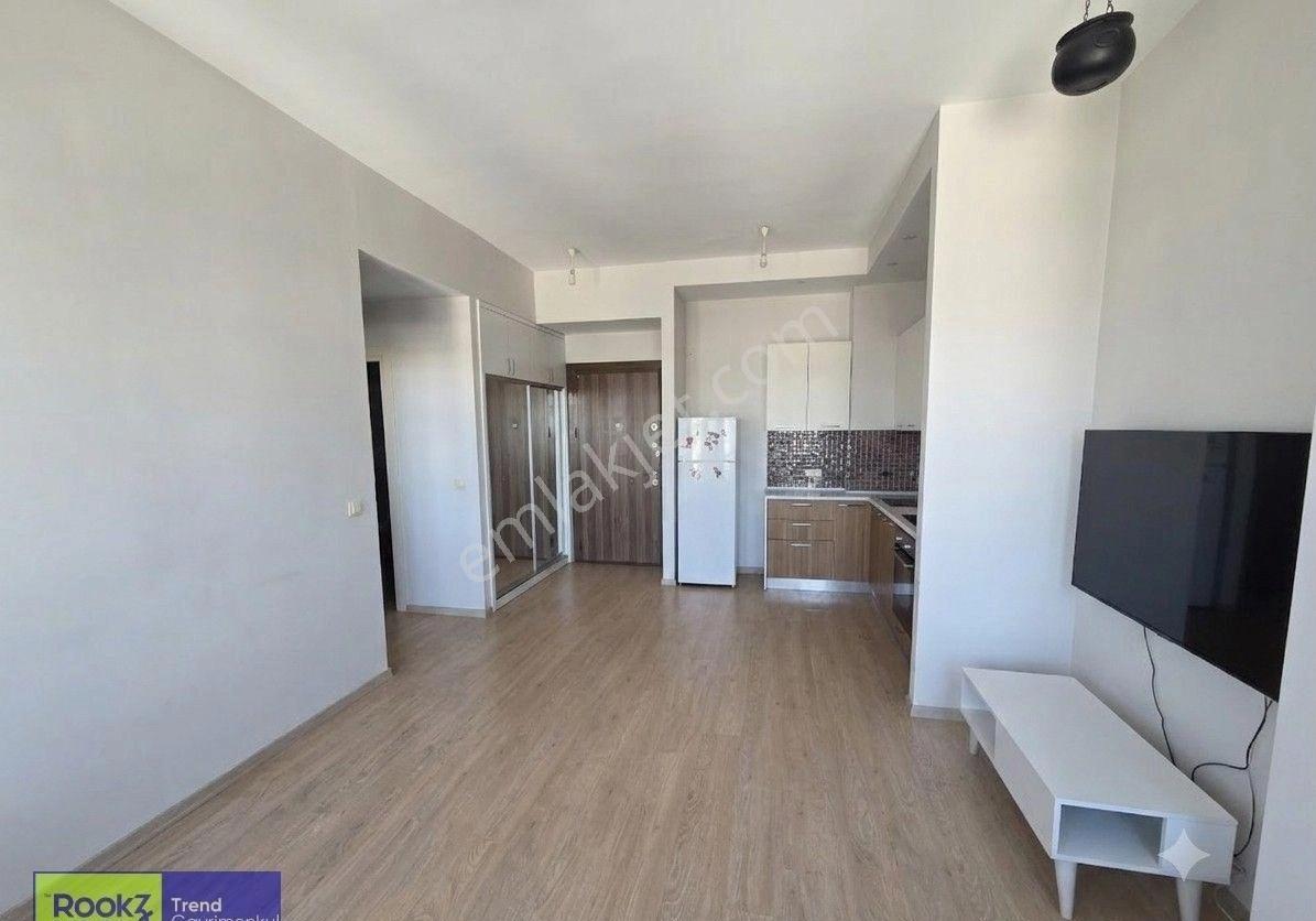 Taşdelen Merkez Habitat Meydan Sitesi'nde Kiralık 1+1 Daire - Görsel 3