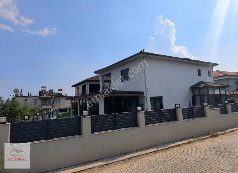 Tuana Emlak'tan Yeni Mahalle'de 4+1 Lüx Villa