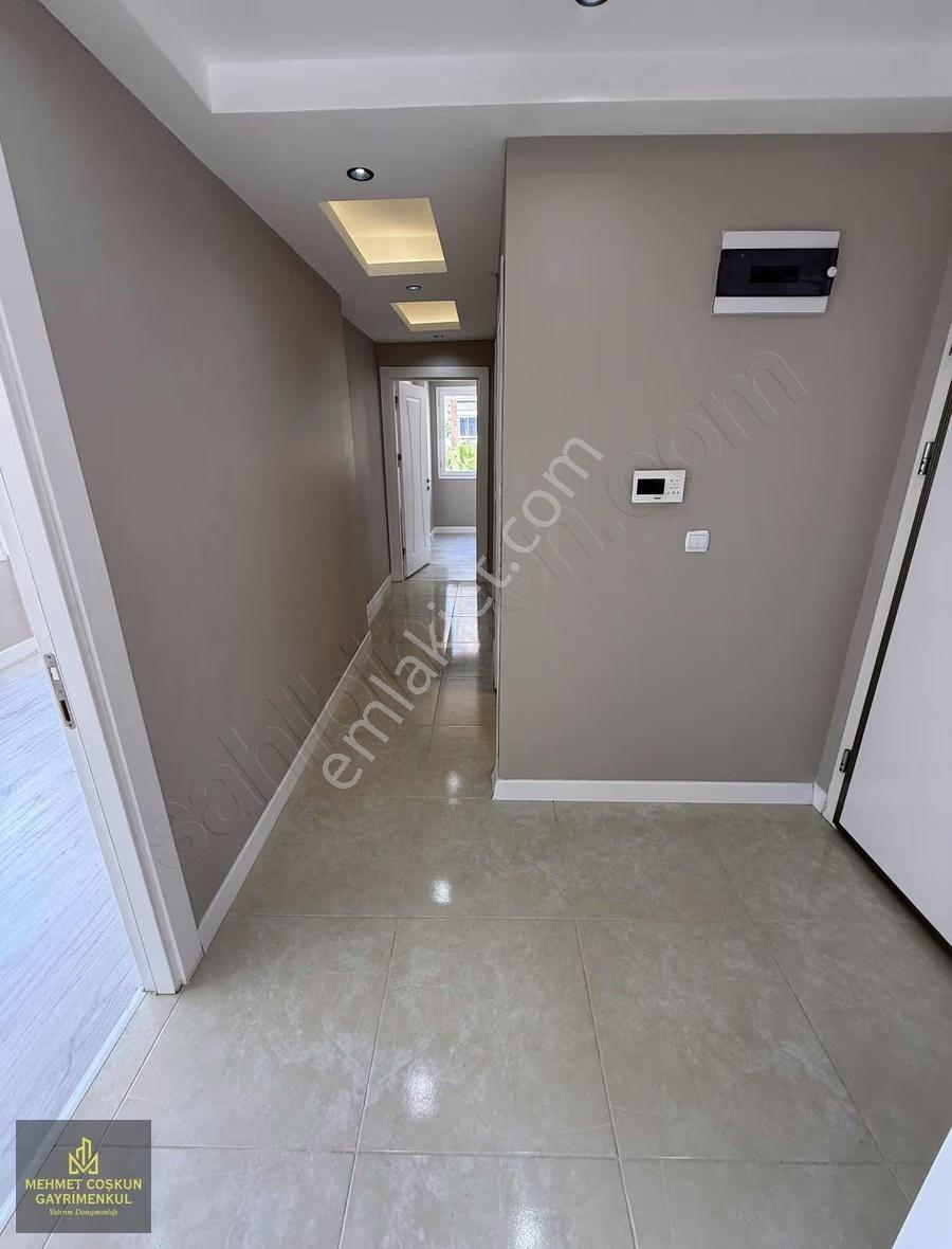 Gürselpaşada Site İçerisinde 3 Cepheli Satılık 2+1 Daire - Görsel 4