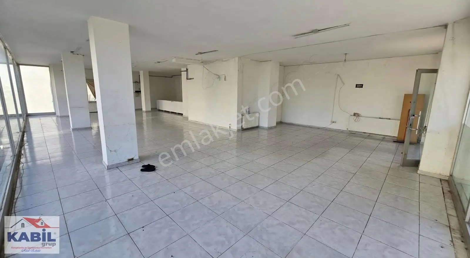 Beylikdüzü Yakuplu 200 M² Yüksek Giriş, Dükkan, Depo, İş Yeri Vb. Gibi