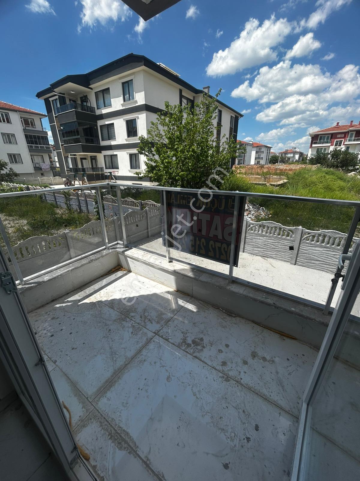 Afyon Üçok Emlaktan Mareşal F. Çakmak Mah 2+1 78m² Satılık Daire - Görsel 4