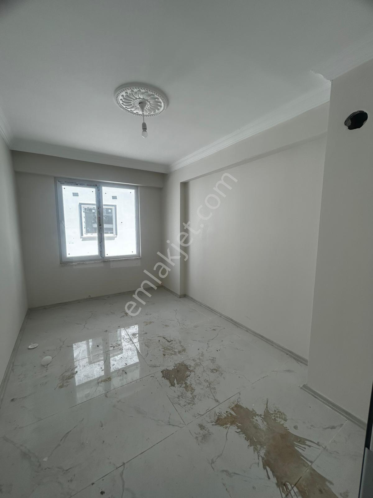 Afyon Üçok Emlaktan Mareşal F. Çakmak Mah 2+1 78m² Satılık Daire - Görsel 7
