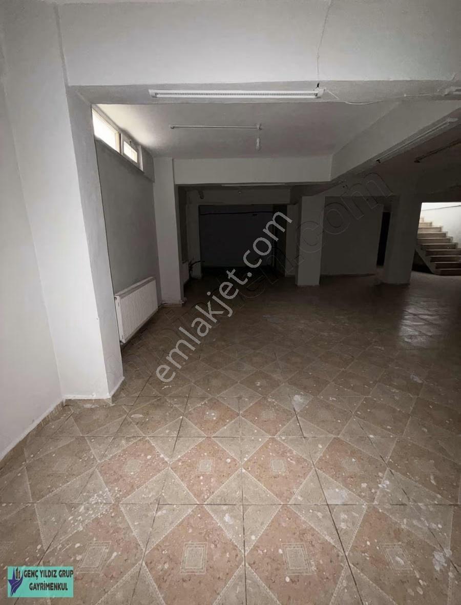 Cadde Üzeri Perşembe Pazarı Önü 450 M2 Bodrumlu Dükkan - Görsel 12
